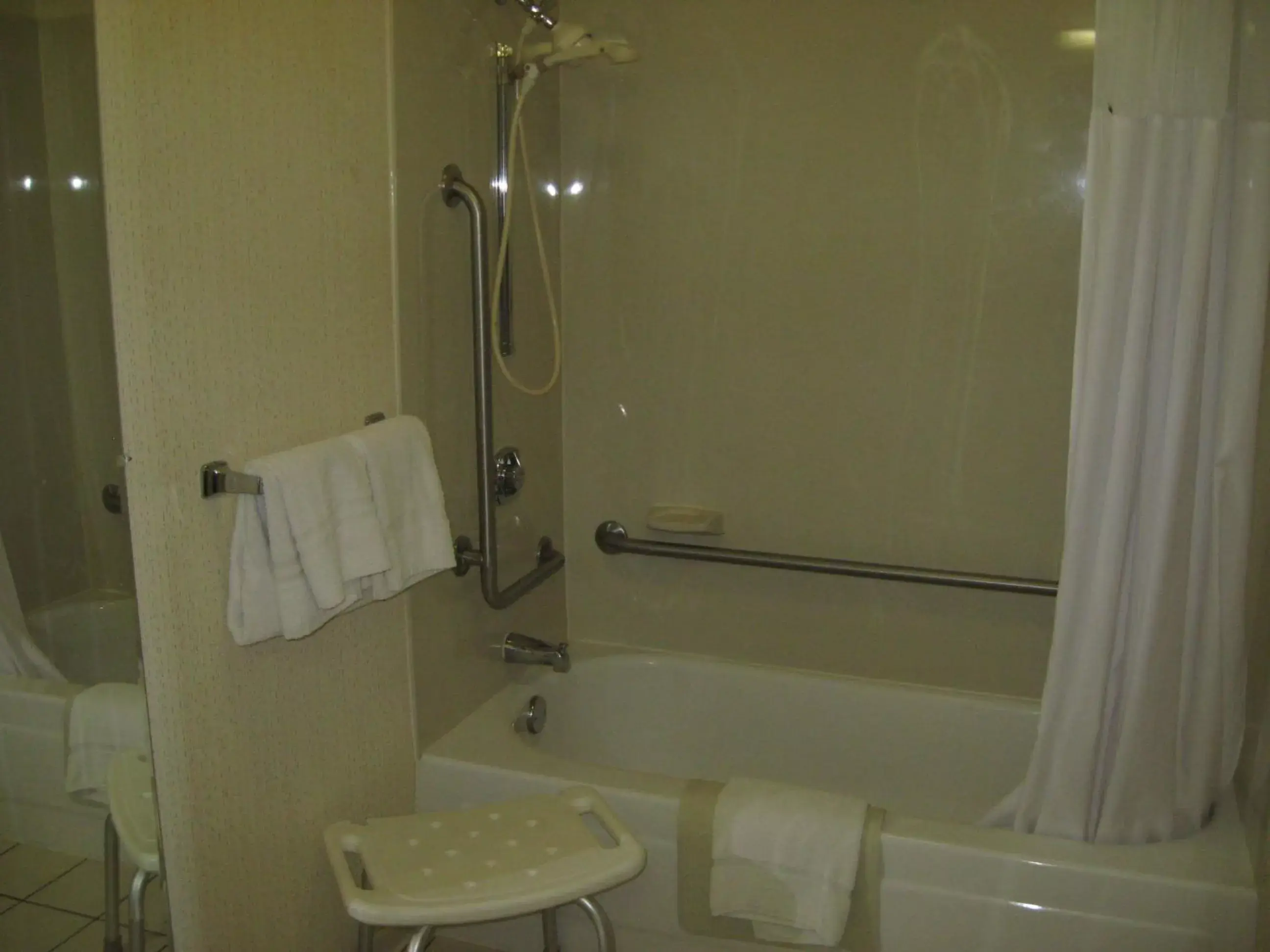 King Room - Disability Access/Non-Smoking in Days Inn by Wyndham West Des Moines - Clive