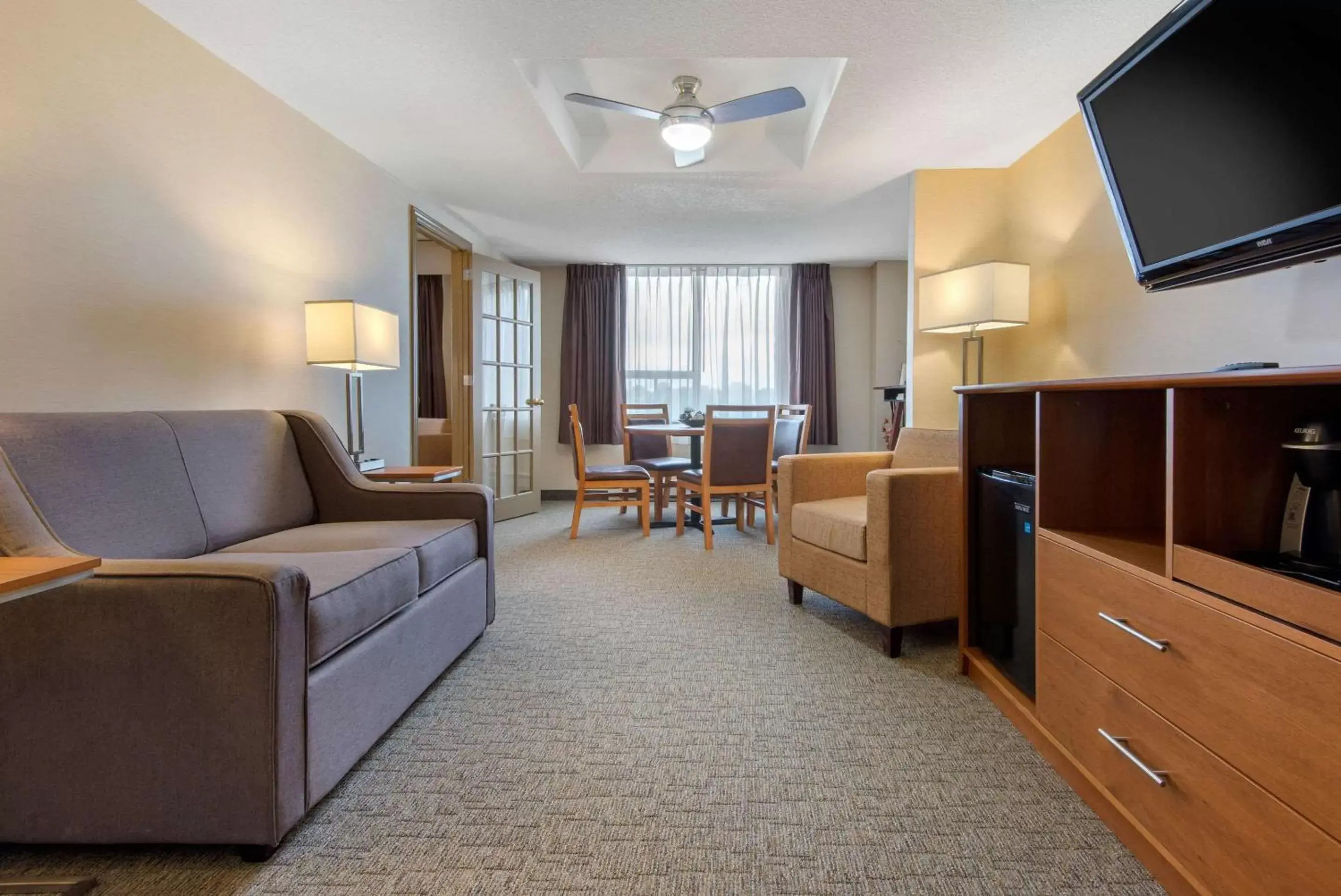 Bedroom, Seating Area in Quality Inn & Conference Centre Downtown Sudbury