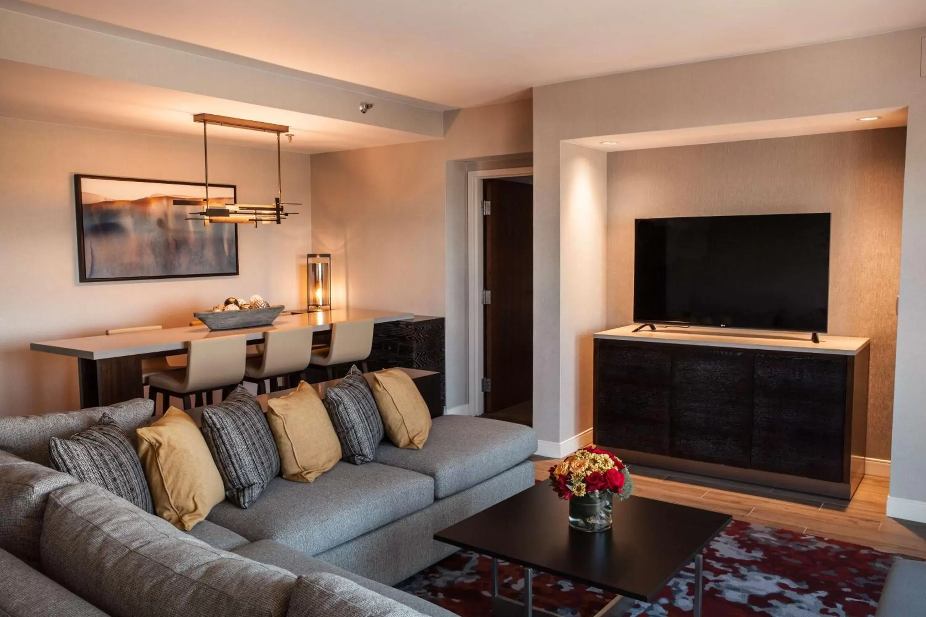 Photo of the whole room, Seating Area in Hyatt Regency Sacramento