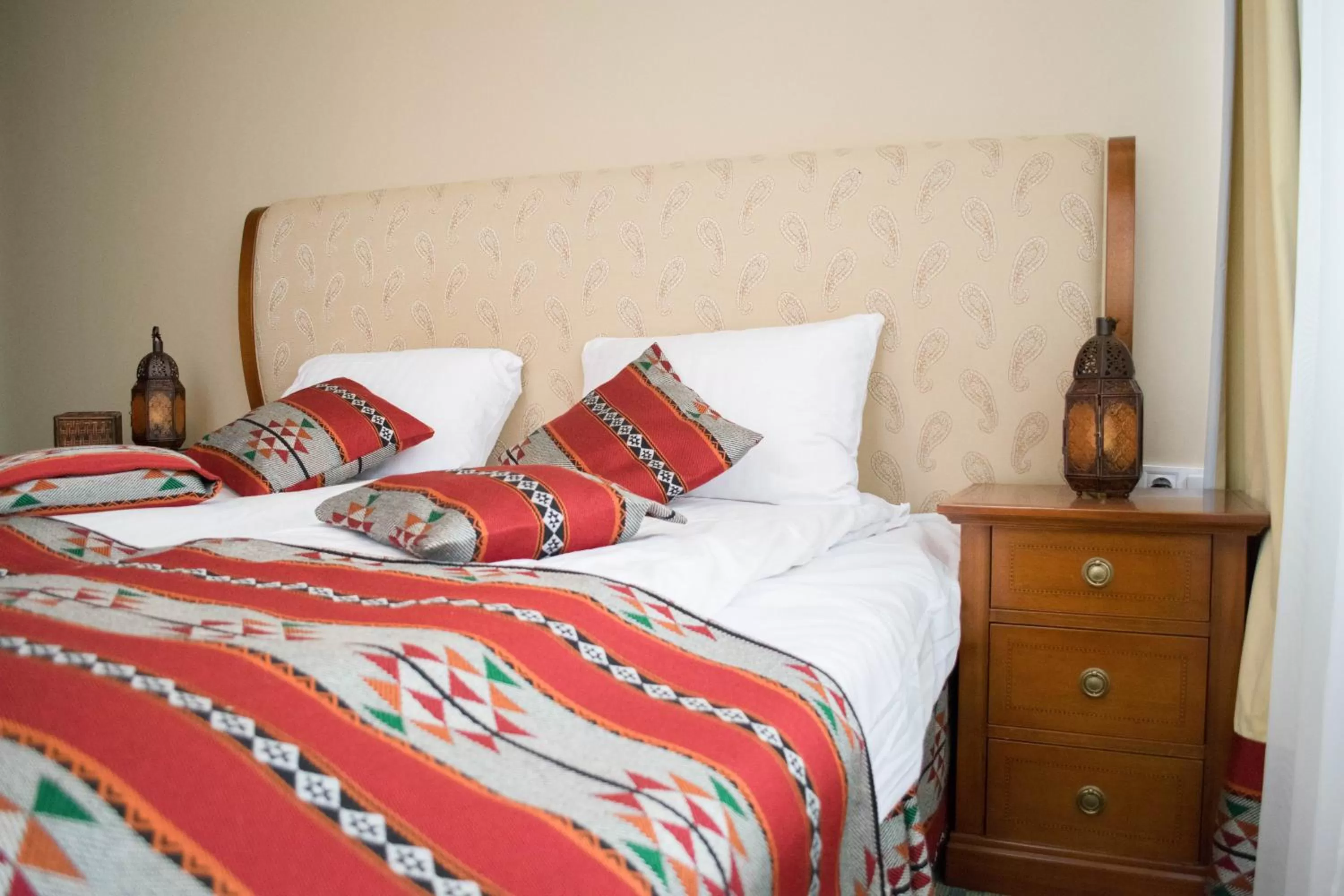 Bedroom, Bed in Petra Hotel