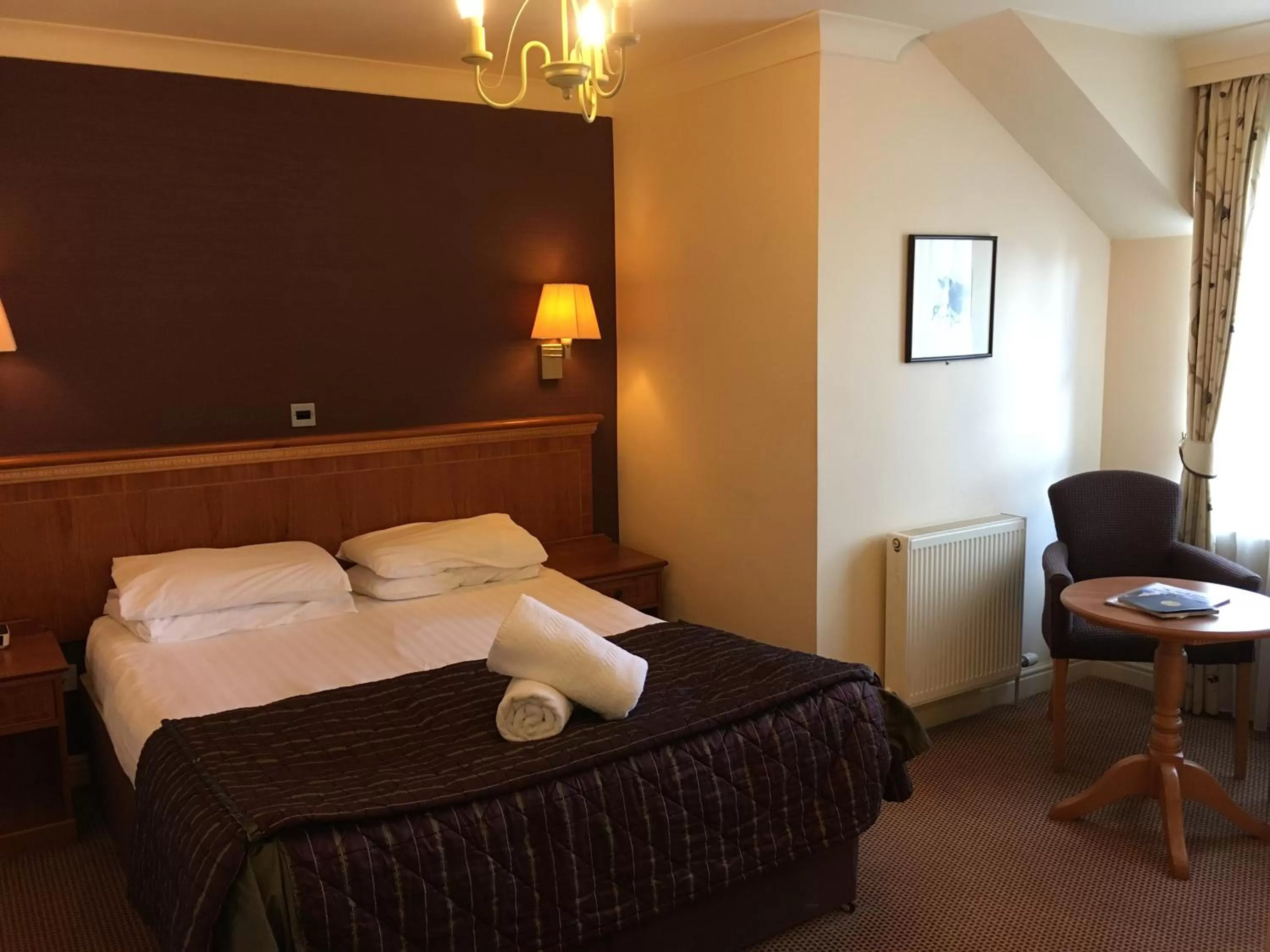 Bedroom, Bed in The Winnock Hotel