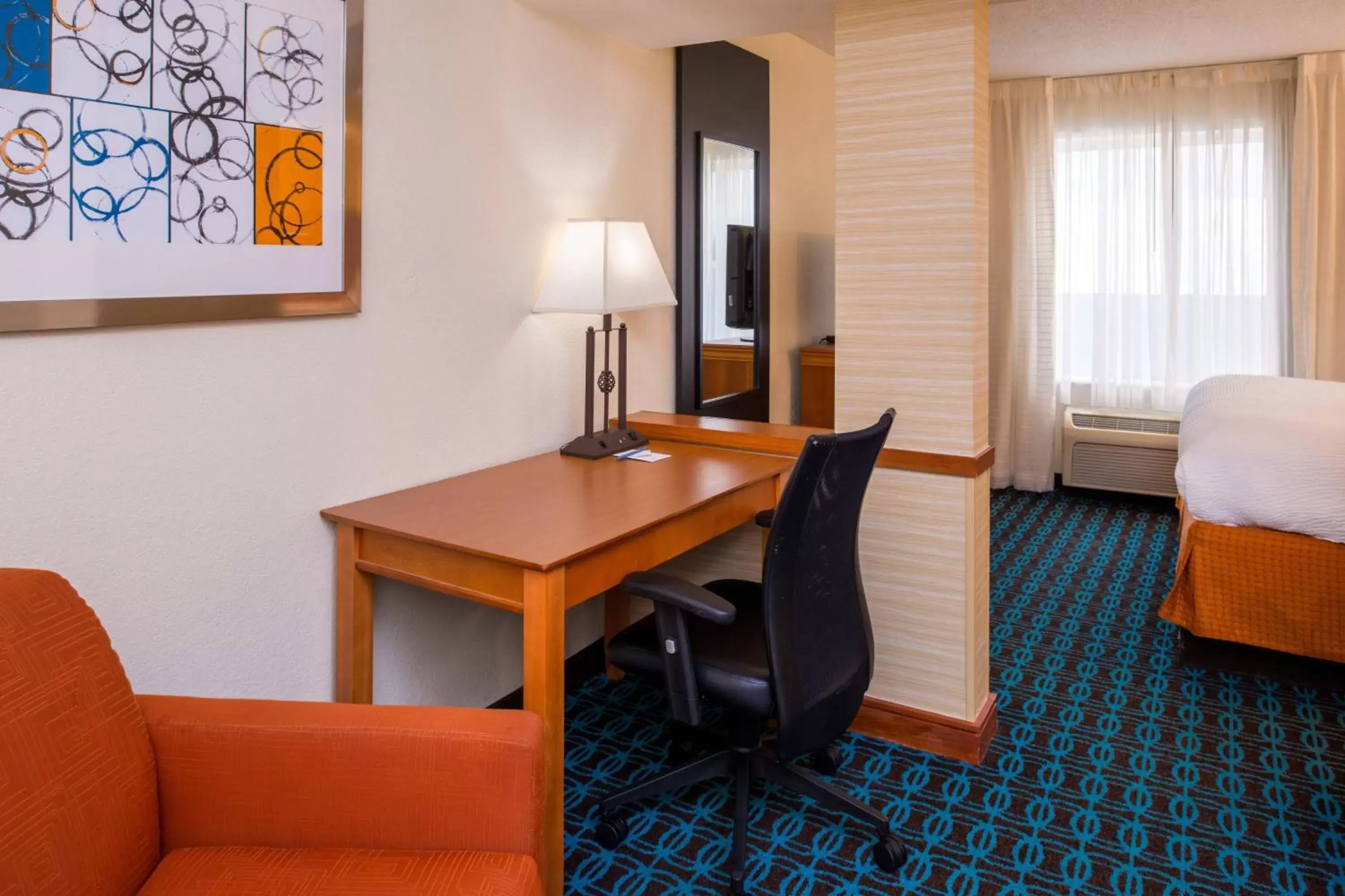 Photo of the whole room, Seating Area in Fairfield Inn & Suites Greensboro Wendover