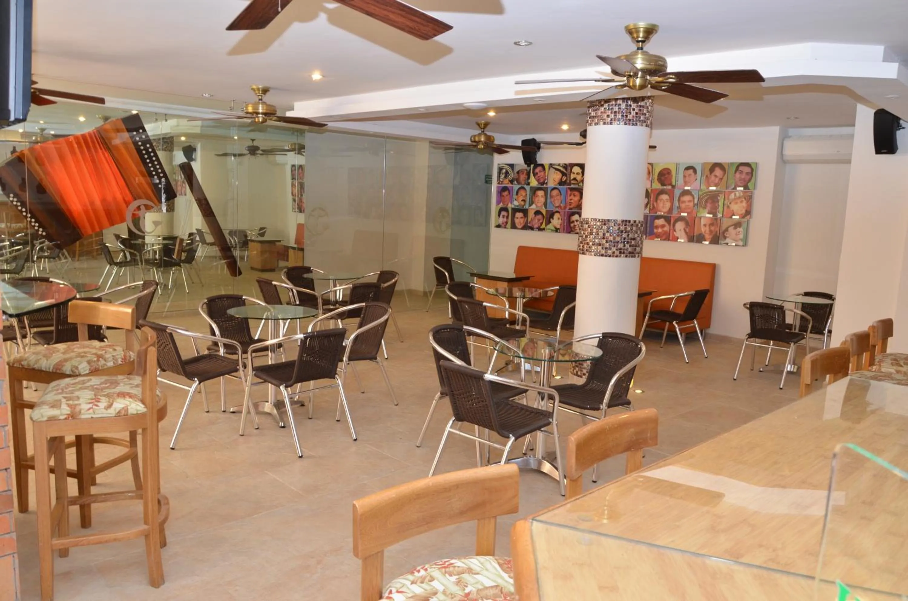 Lounge or bar in Hotel Tativan