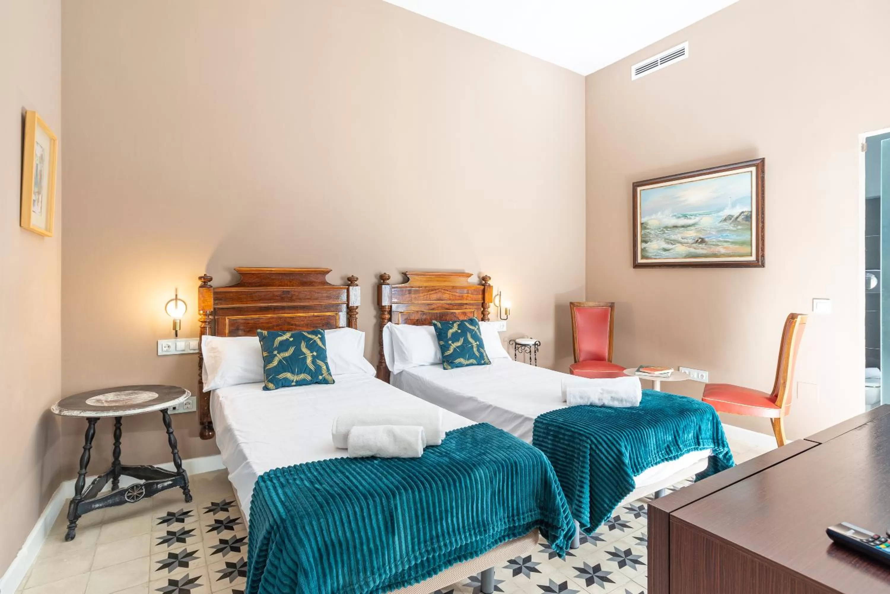 Bedroom, Bed in Hotel Albaicín