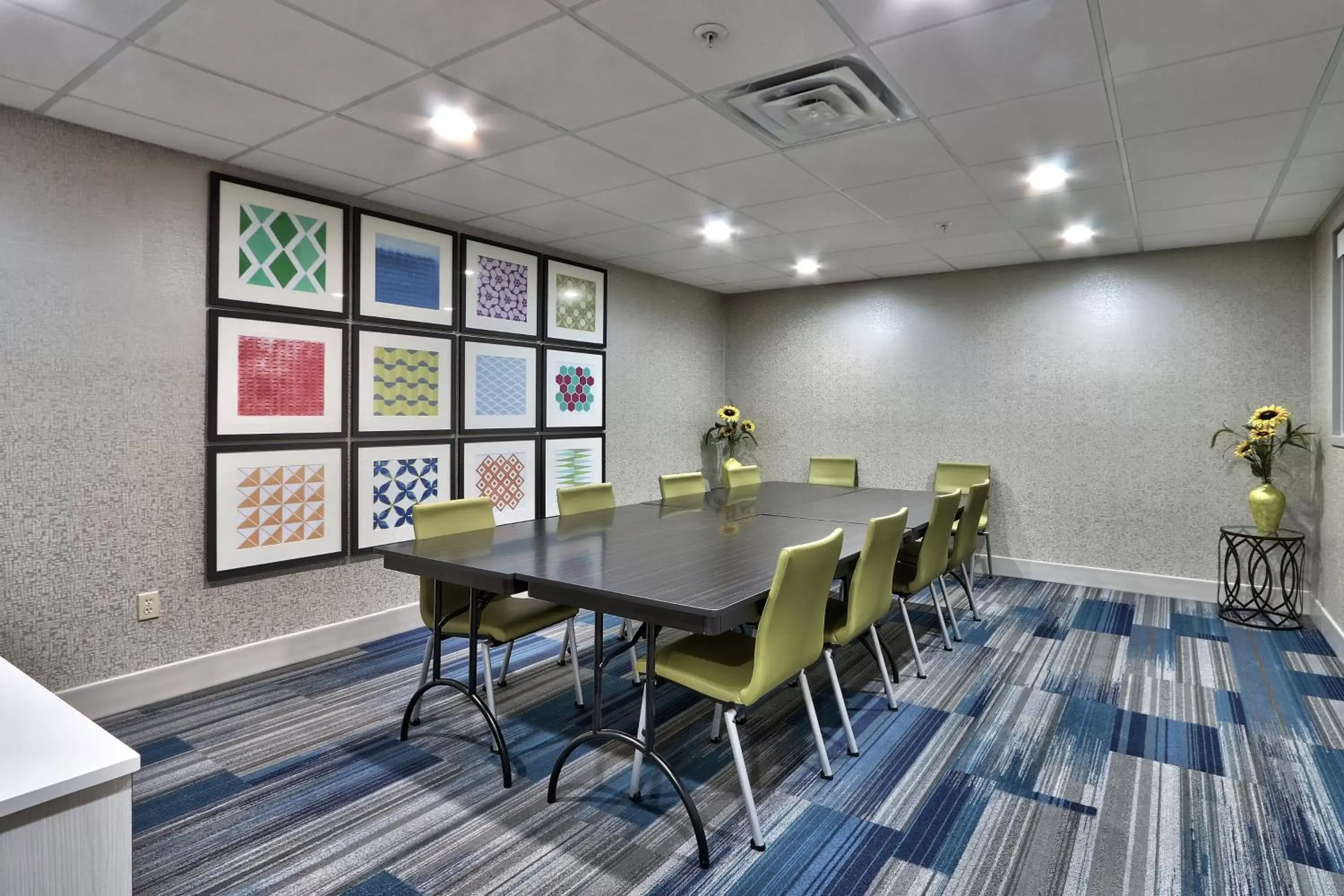 Meeting/conference room in Holiday Inn Express Socorro, an IHG Hotel