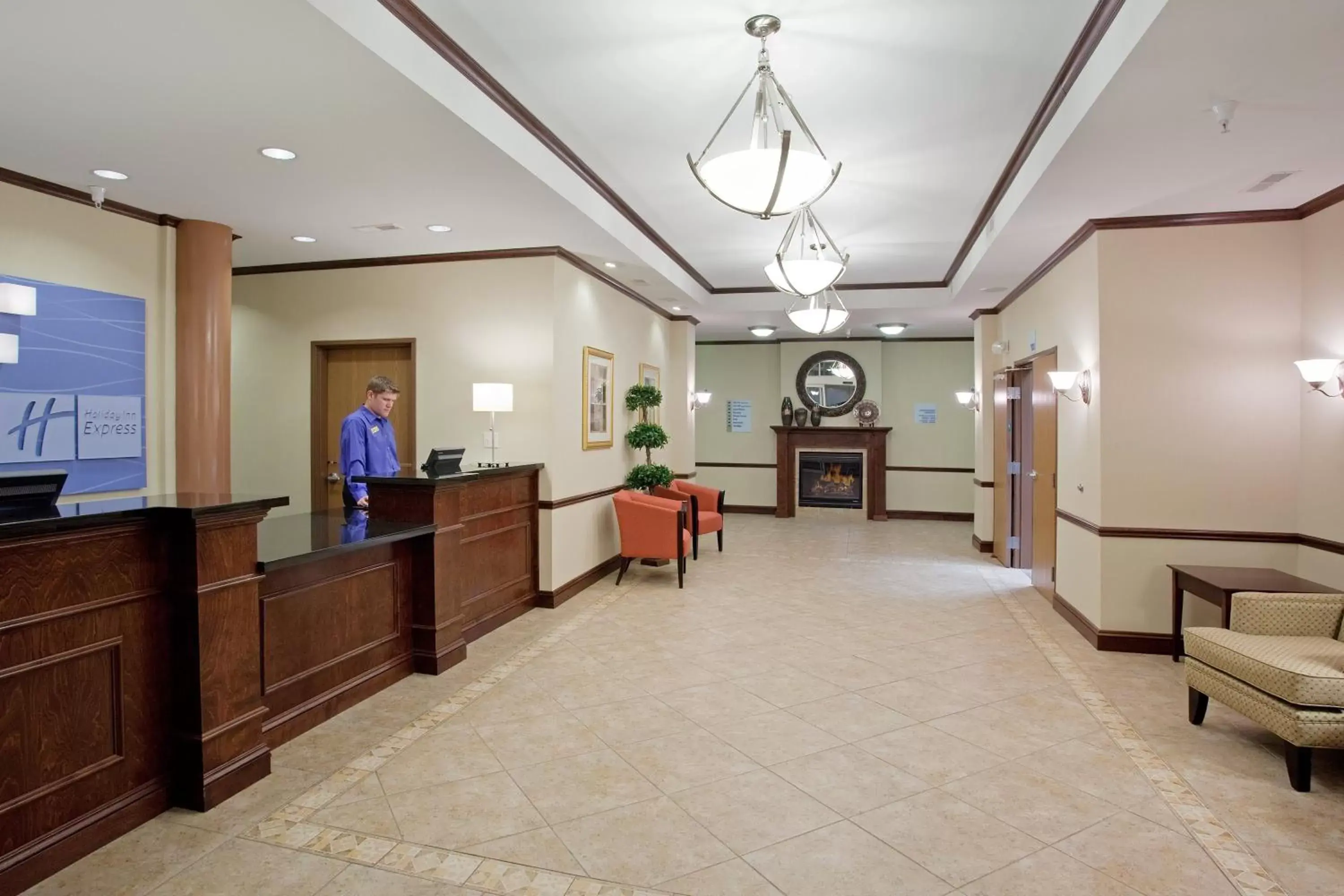 Property building, Lobby/Reception in Holiday Inn Express & Suites Buffalo, an IHG Hotel