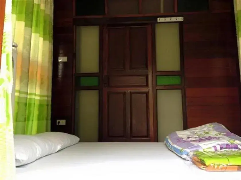 Bed in Sarocha Resort Rayong