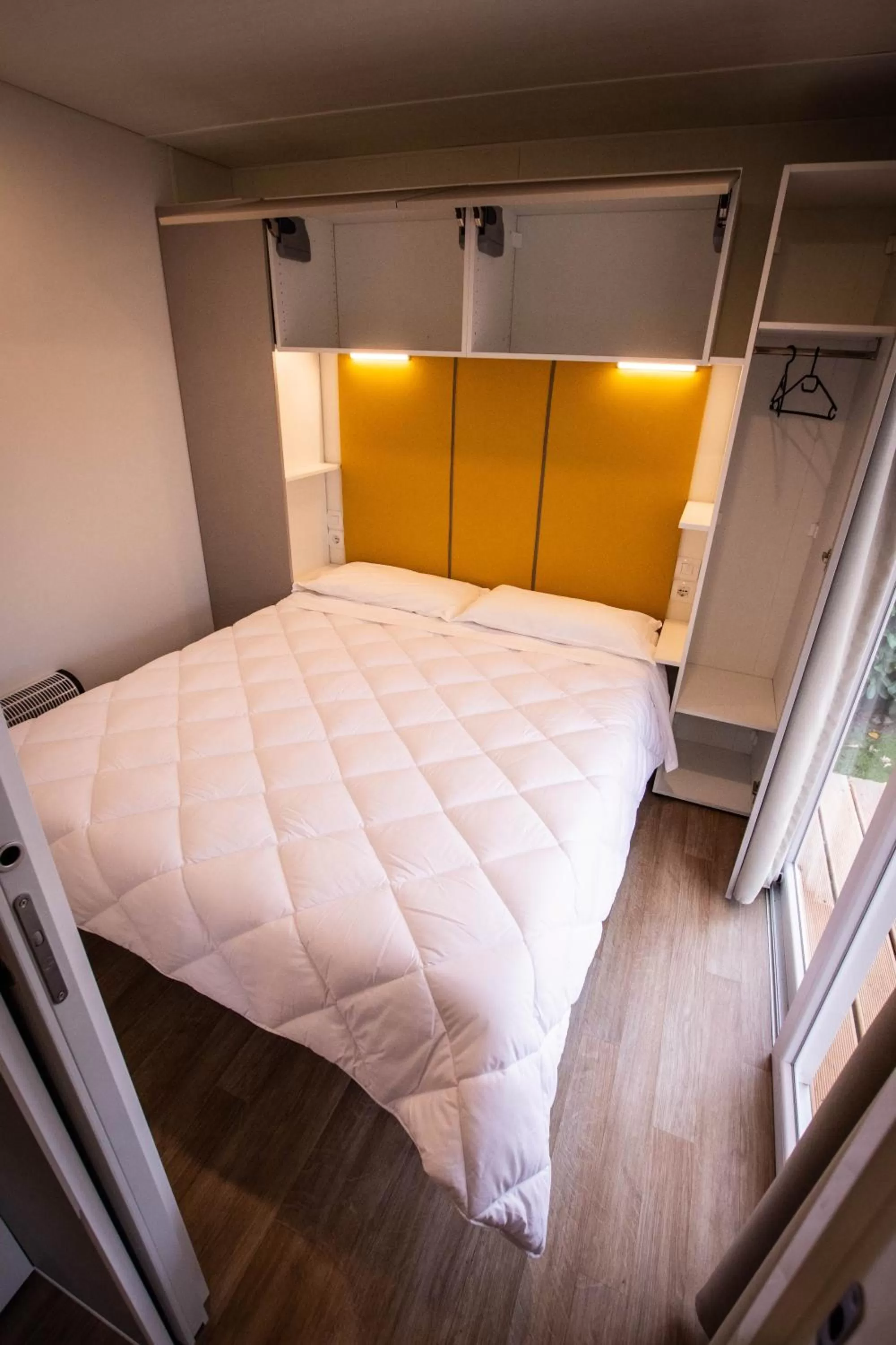 Bed in AgriCamping AlbaVillage Hotel & Wellness