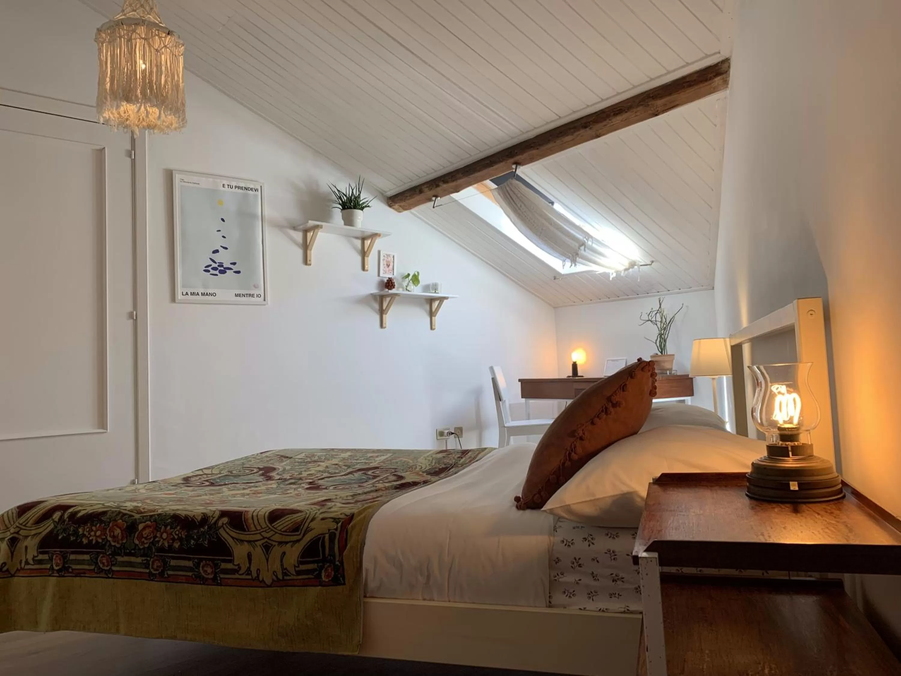 Standard Double Room with Shared Bathroom in Homestay