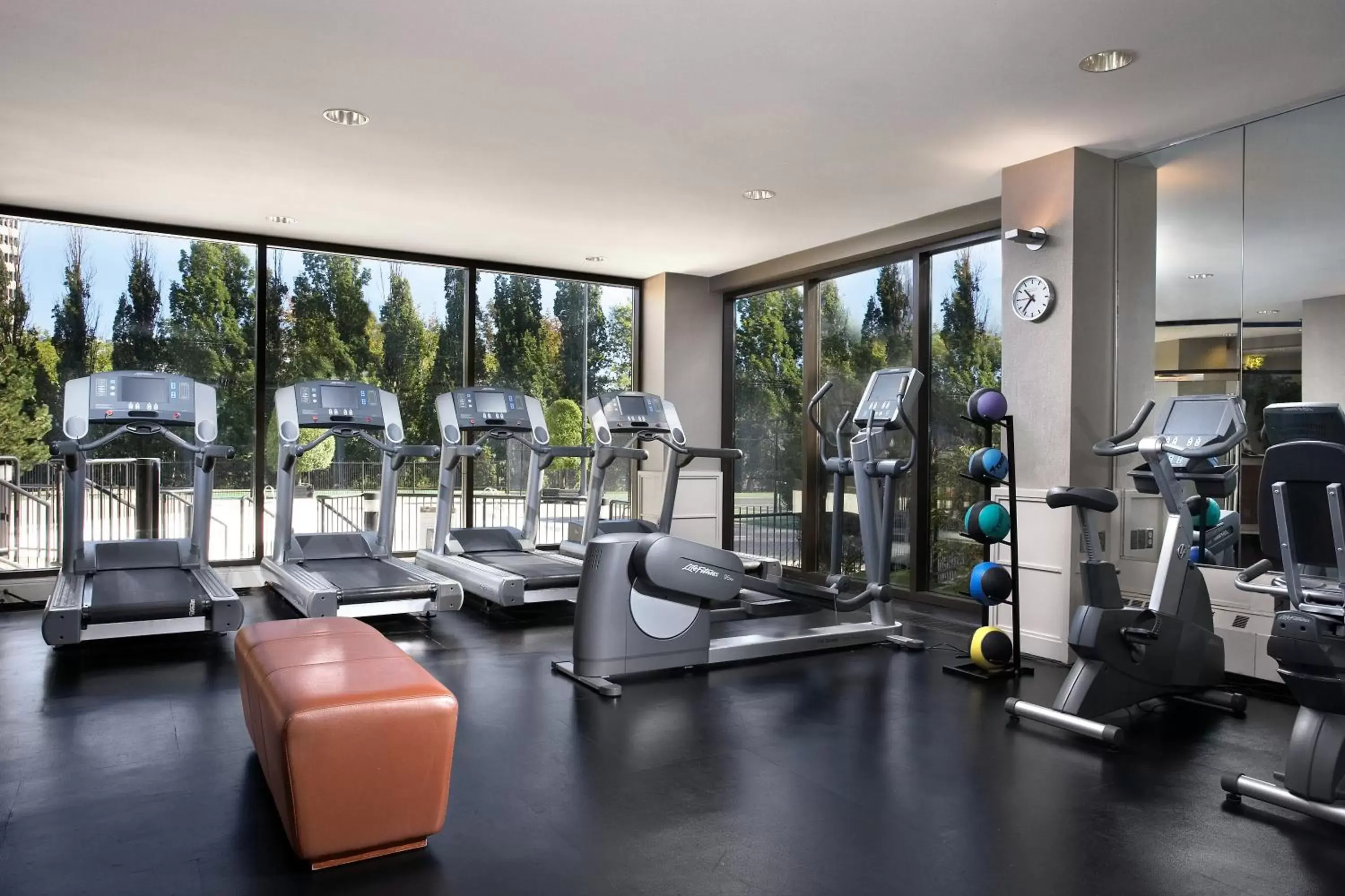 Day, Fitness Center/Facilities in Pan Pacific Toronto