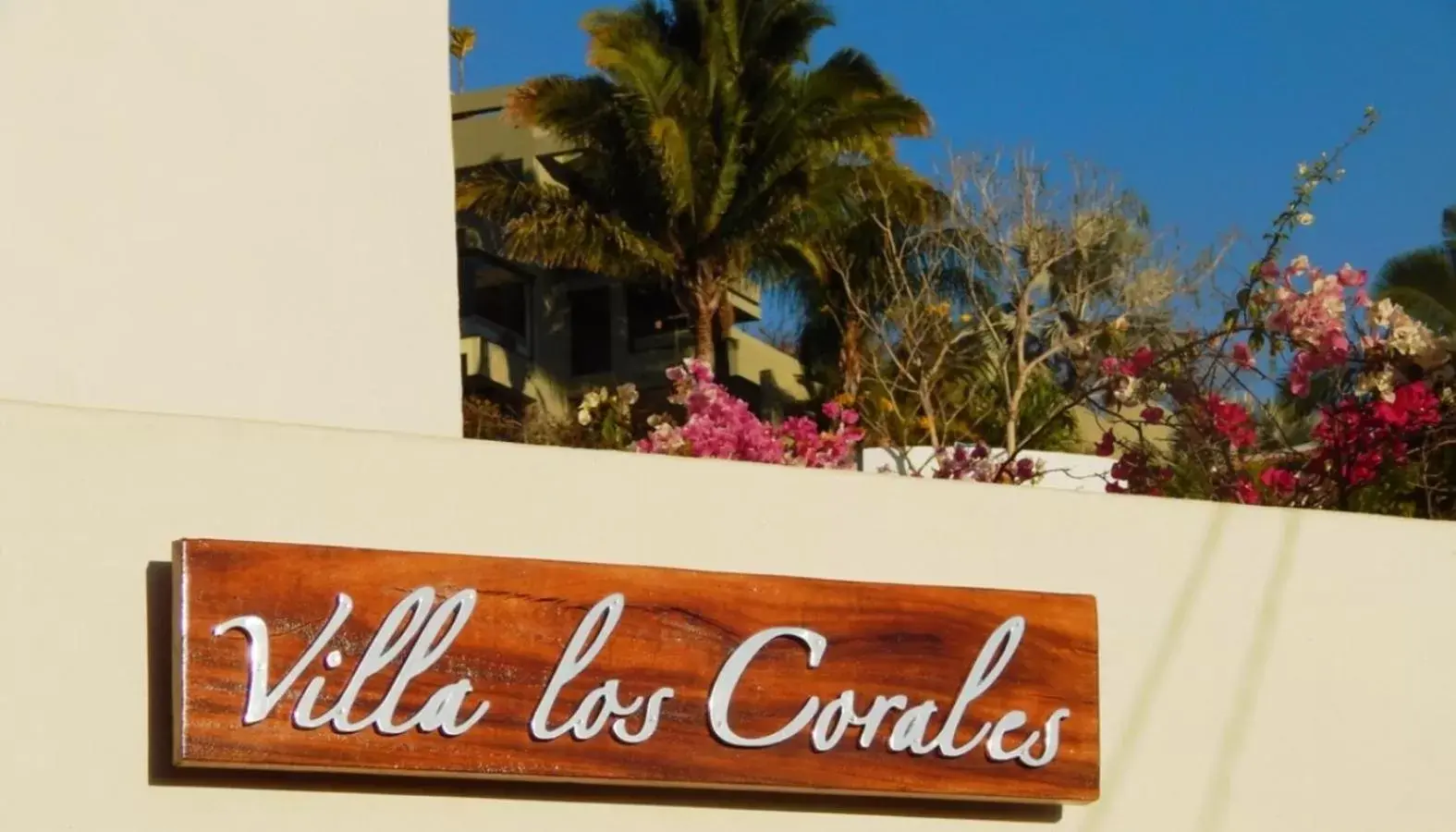 Facade/entrance in Villa Los Corales