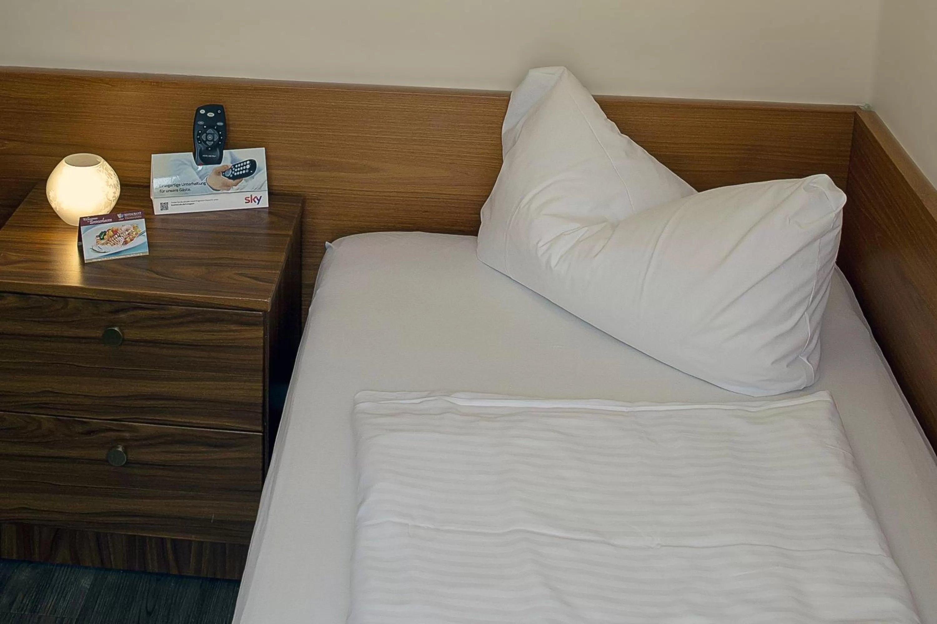 Bed in Hotel & Apartment Am Theaterplatz