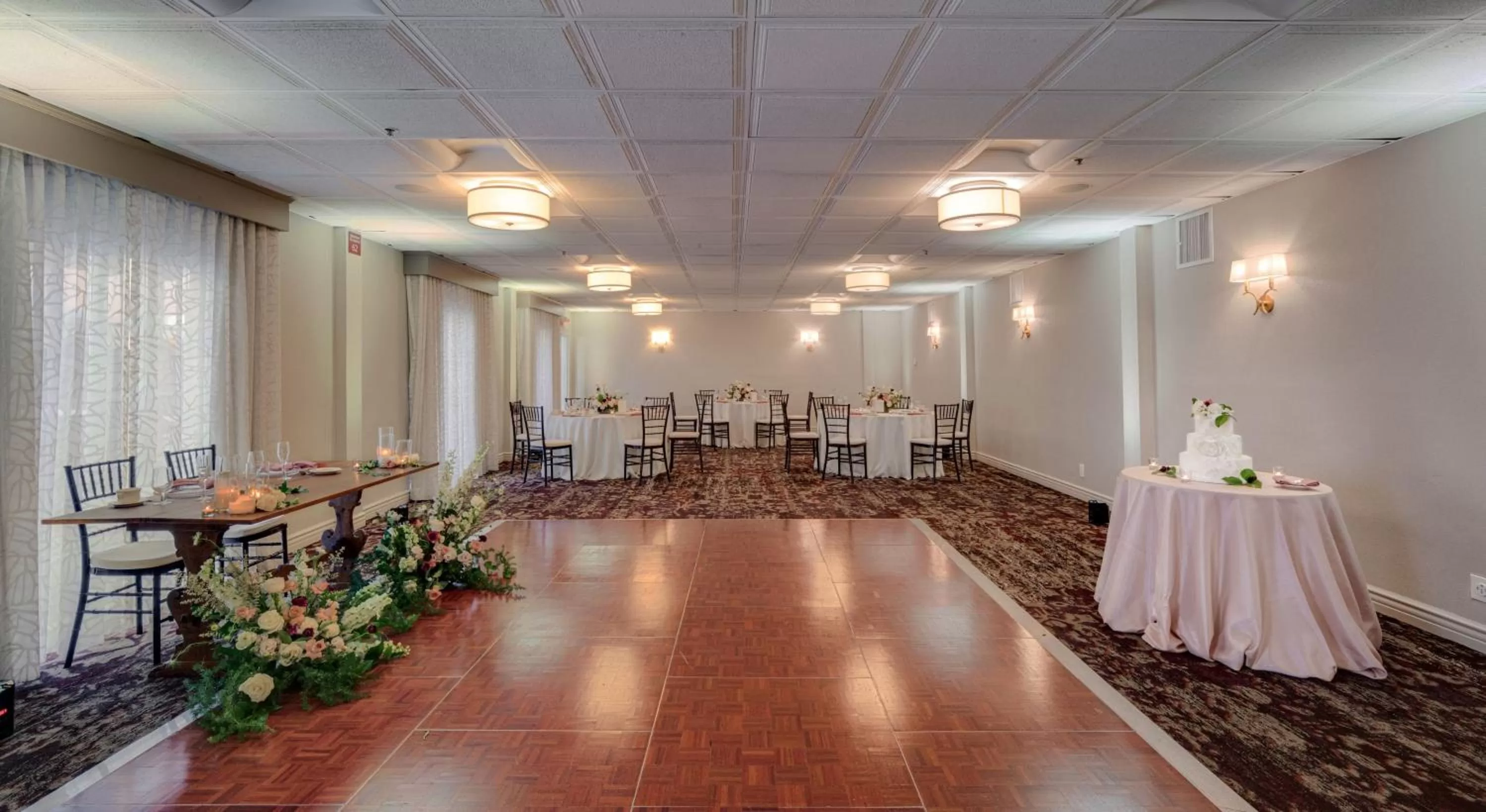 Banquet/Function facilities in Ayres Hotel Costa Mesa Newport Beach