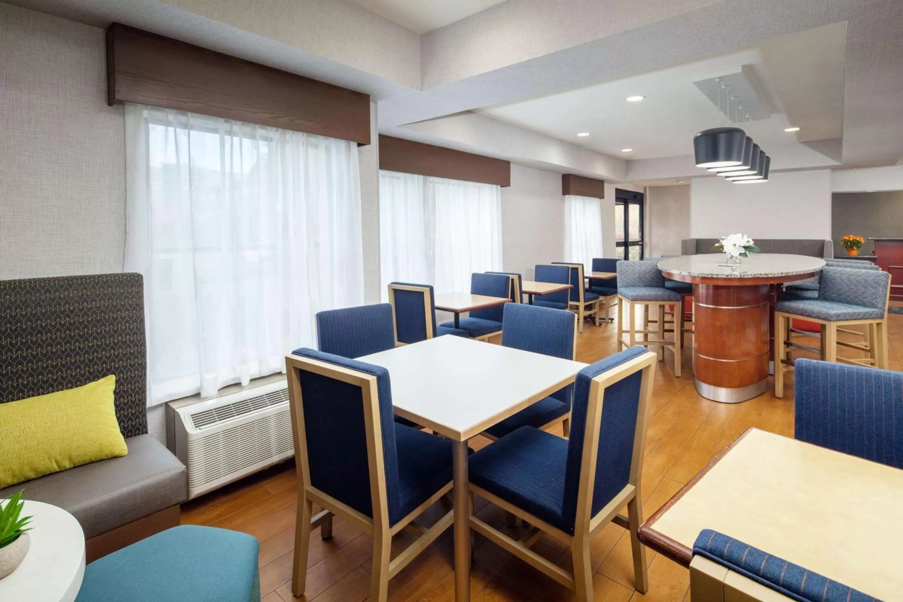 Breakfast in Hampton Inn Lexington South