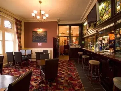 Lounge or bar, Restaurant/Places to Eat in Station Hotel