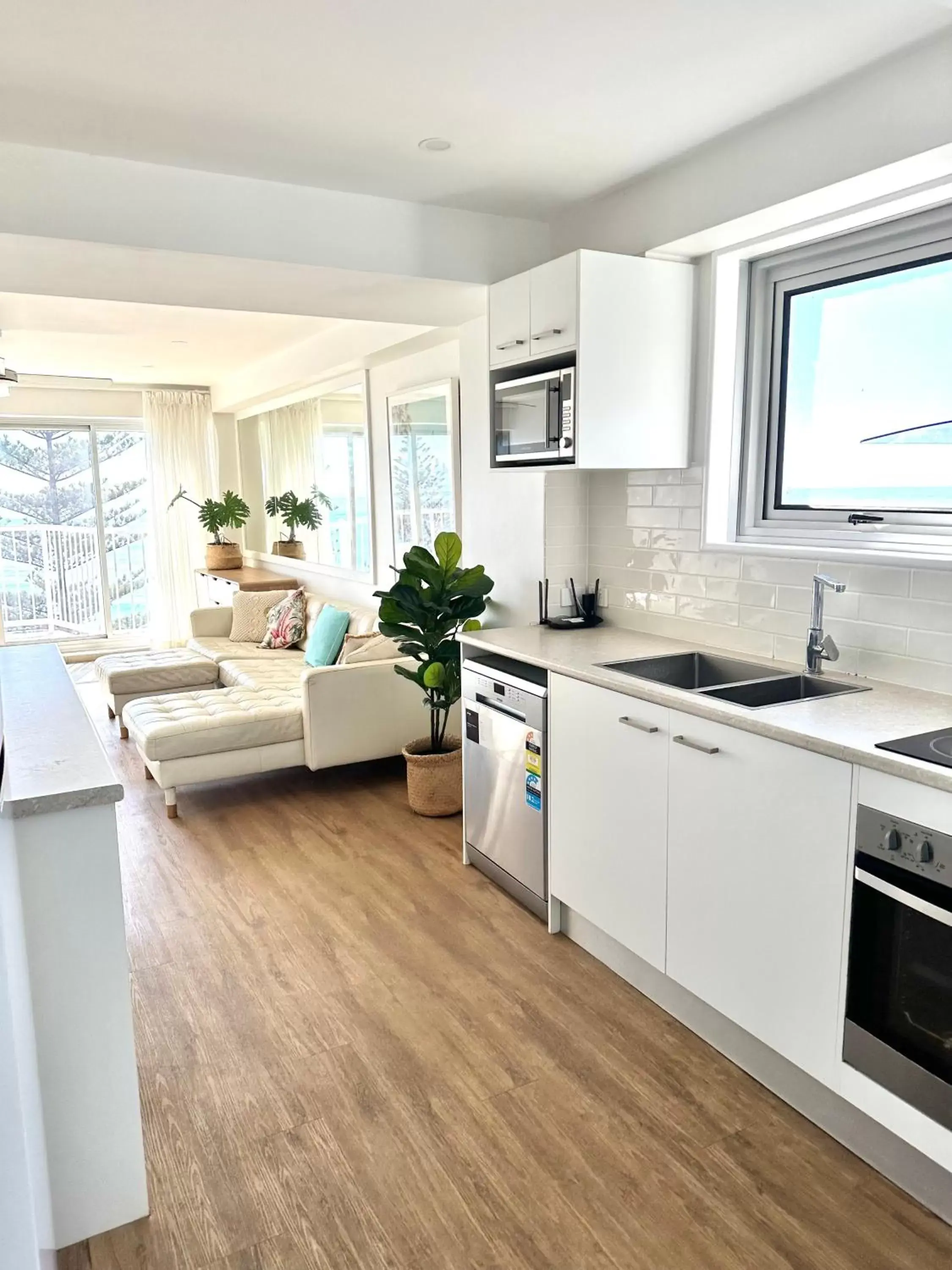 Kitchen/Kitchenette in Hillhaven Holiday Apartments
