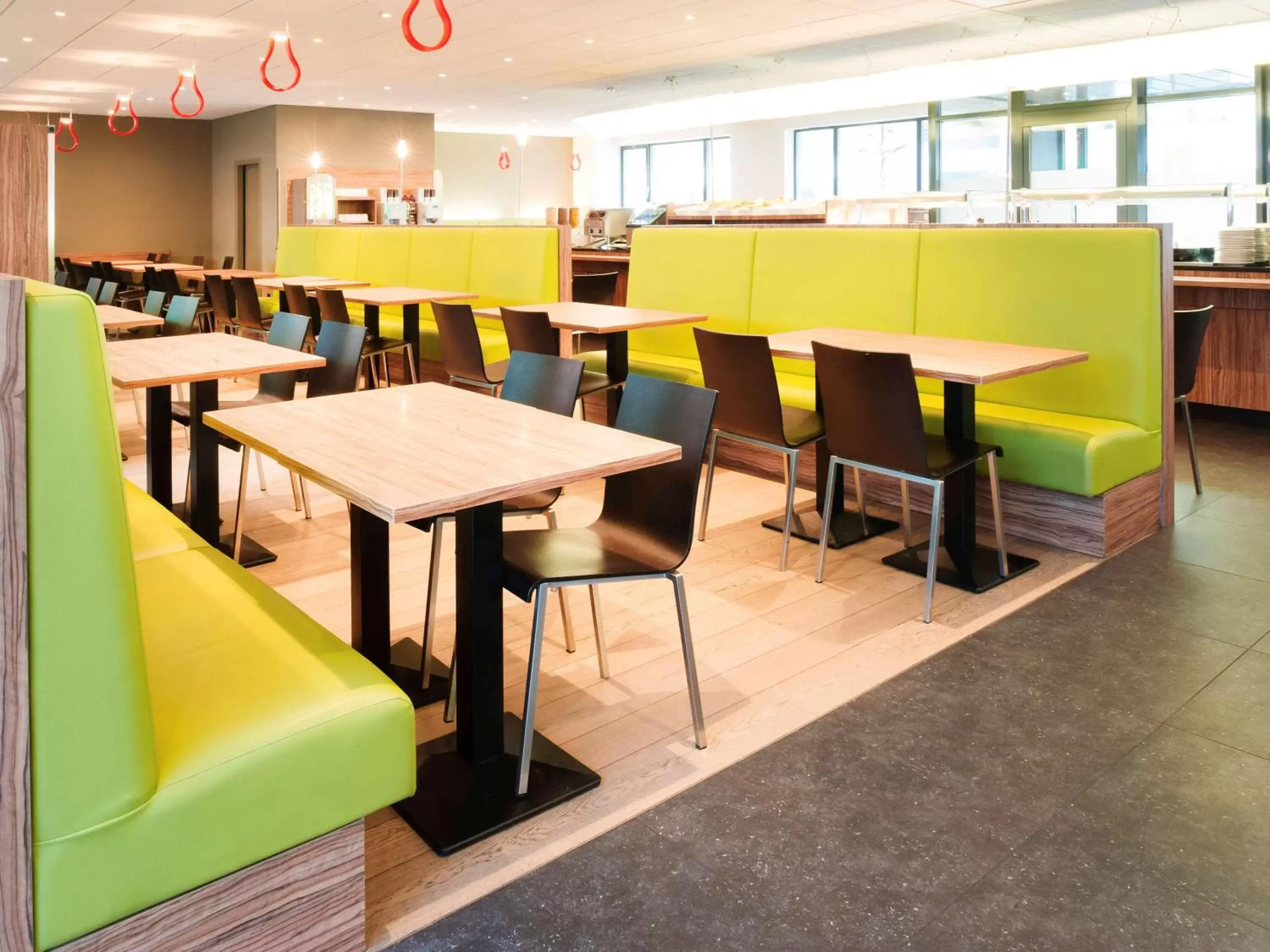 Restaurant/Places to Eat in ibis Hotel Brussels Centre Gare du Midi