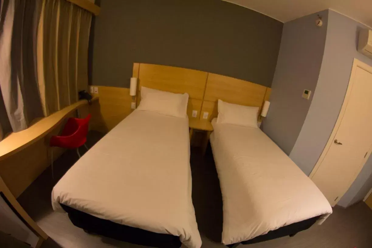 Bed in ibis Catalao