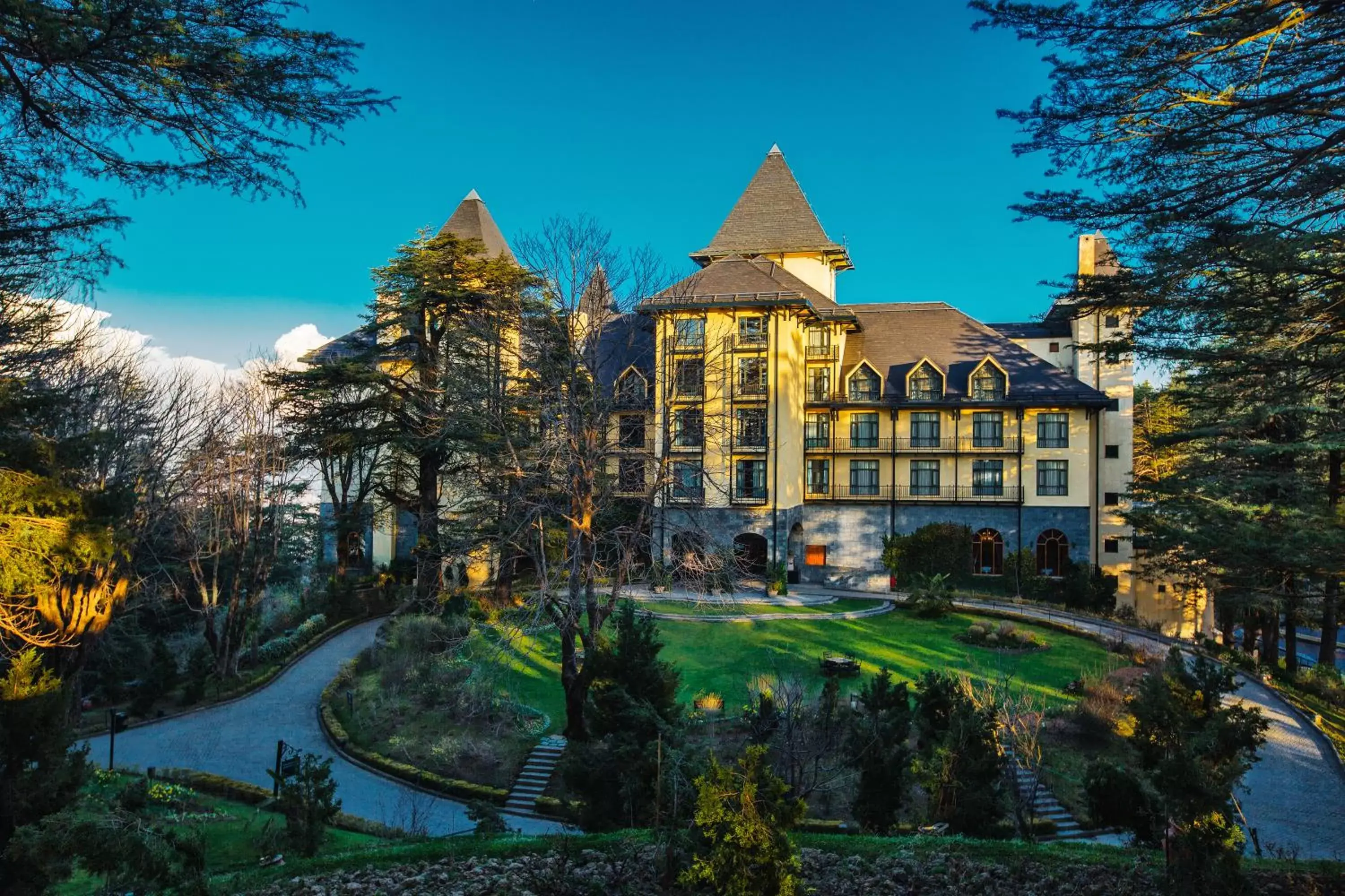 Facade/entrance, Property Building in Wildflower Hall, An Oberoi Resort, Shimla