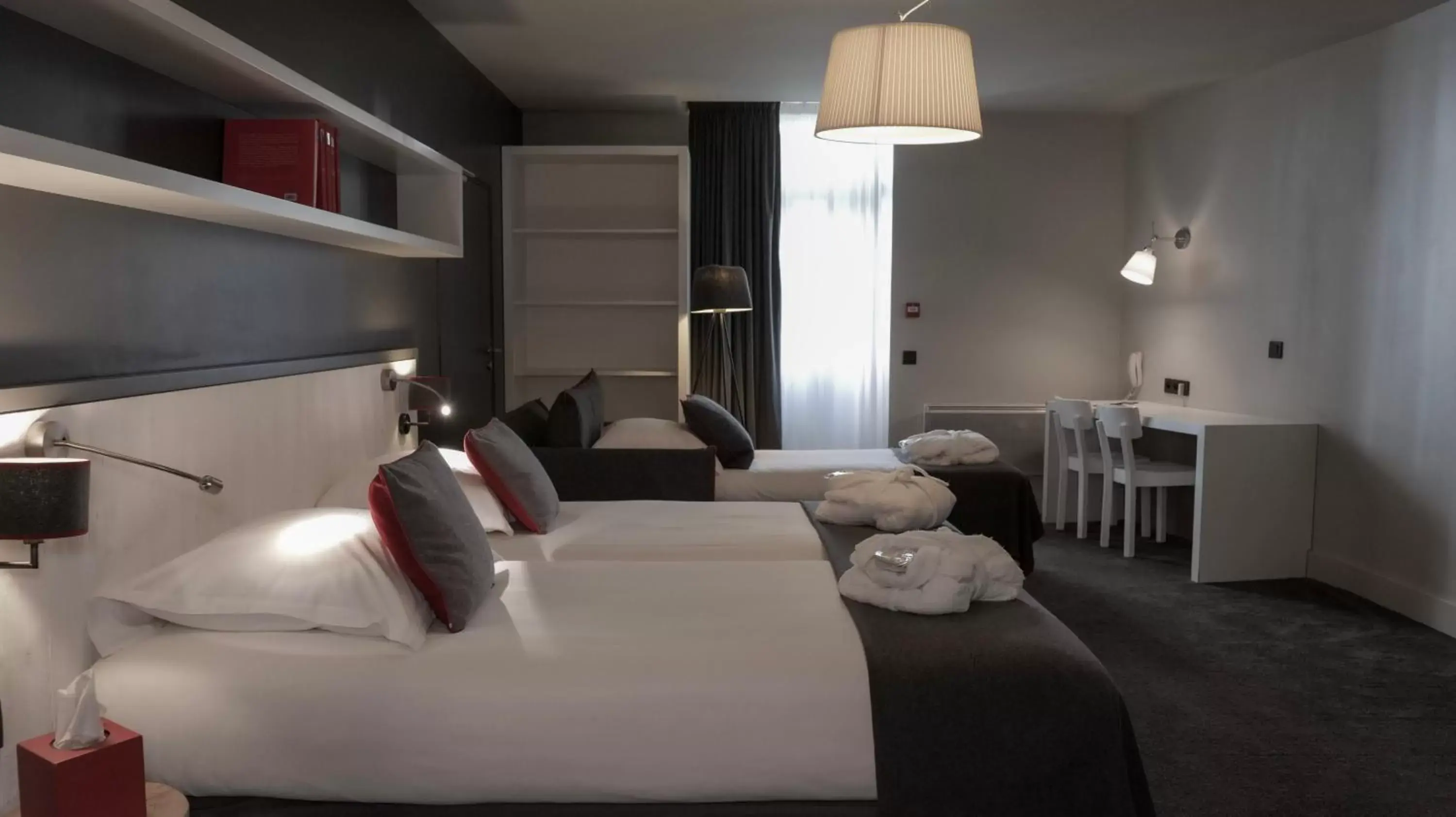 Bed in Le Faucigny - Hotel de Charme