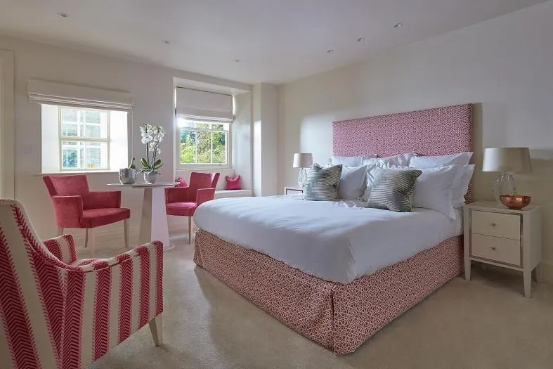 Photo of the whole room, Bed in The Samling Hotel