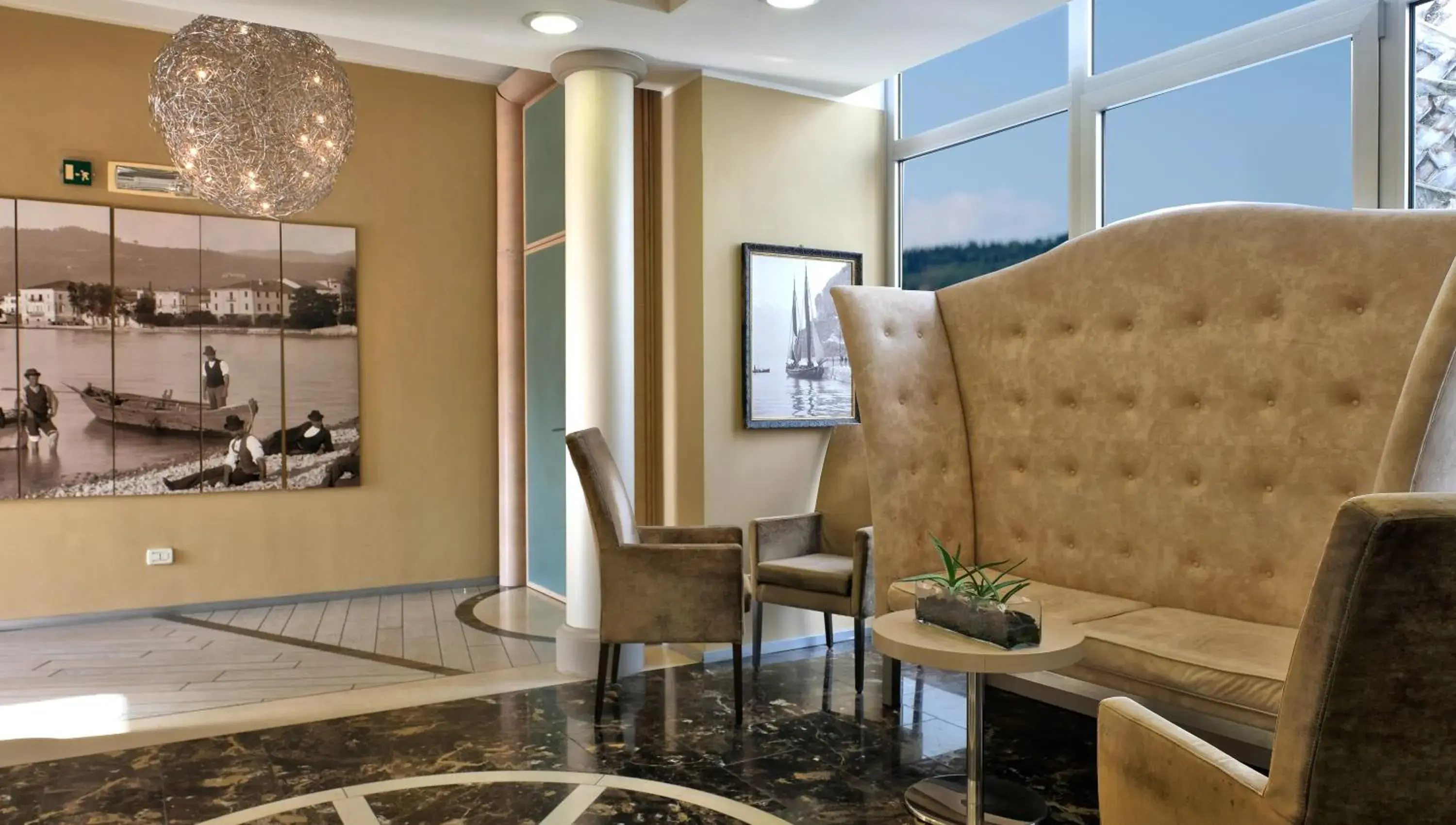 Lobby or reception in Parc Hotel Germano Suites & Apartments