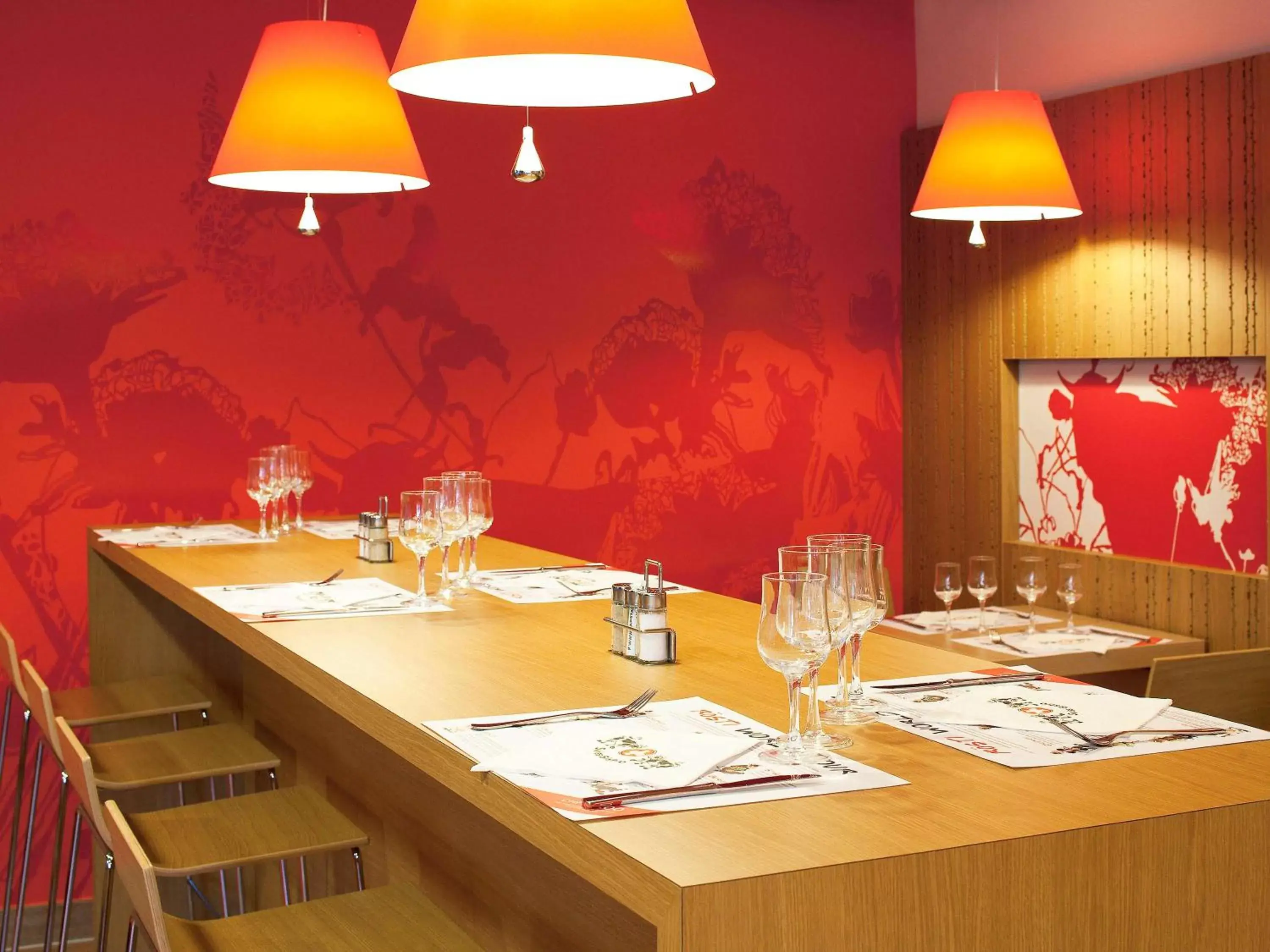 Restaurant/Places to Eat in ibis Genève Petit Lancy