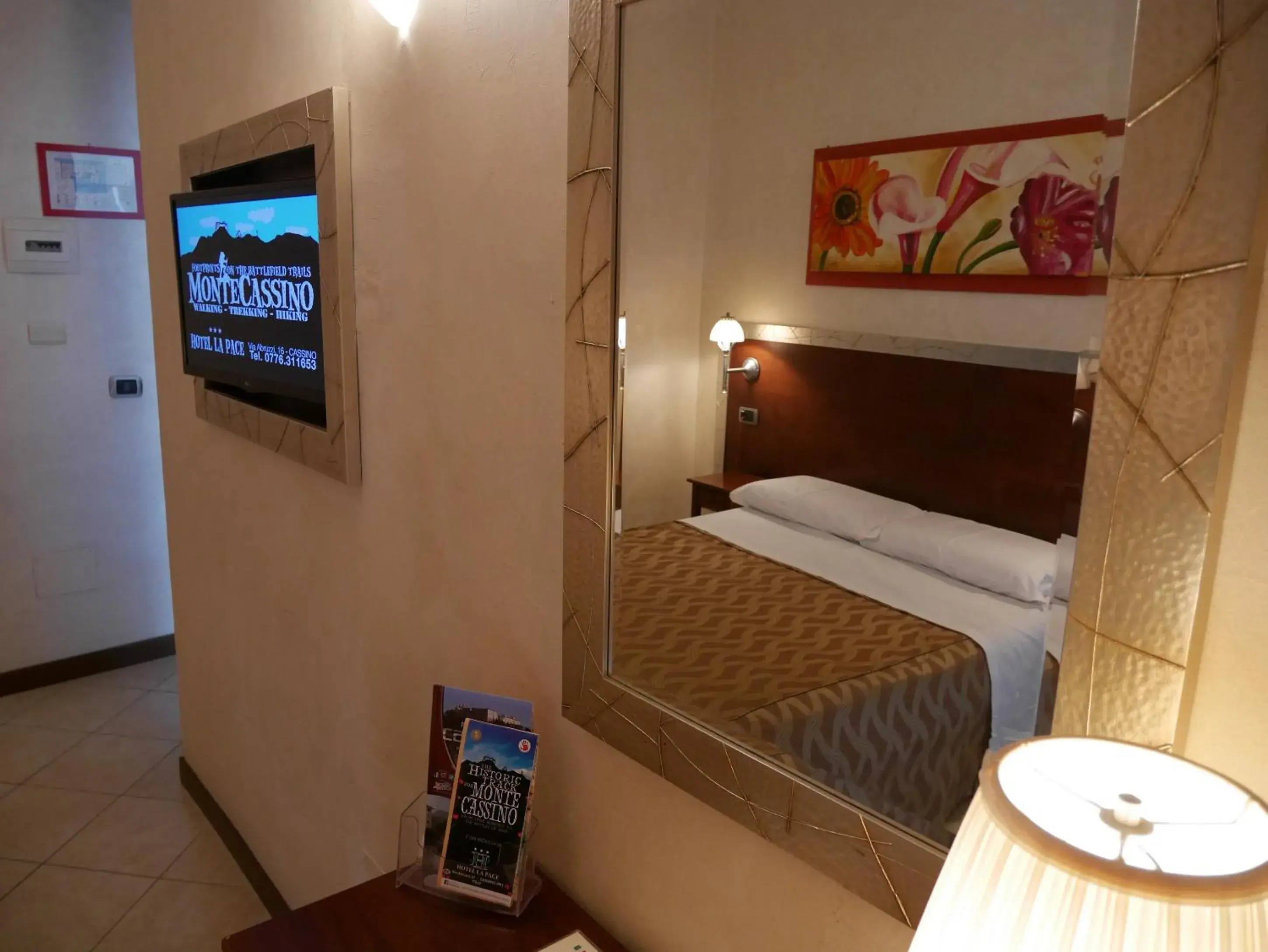 TV and multimedia, Bed in Hotel La Pace - Experience