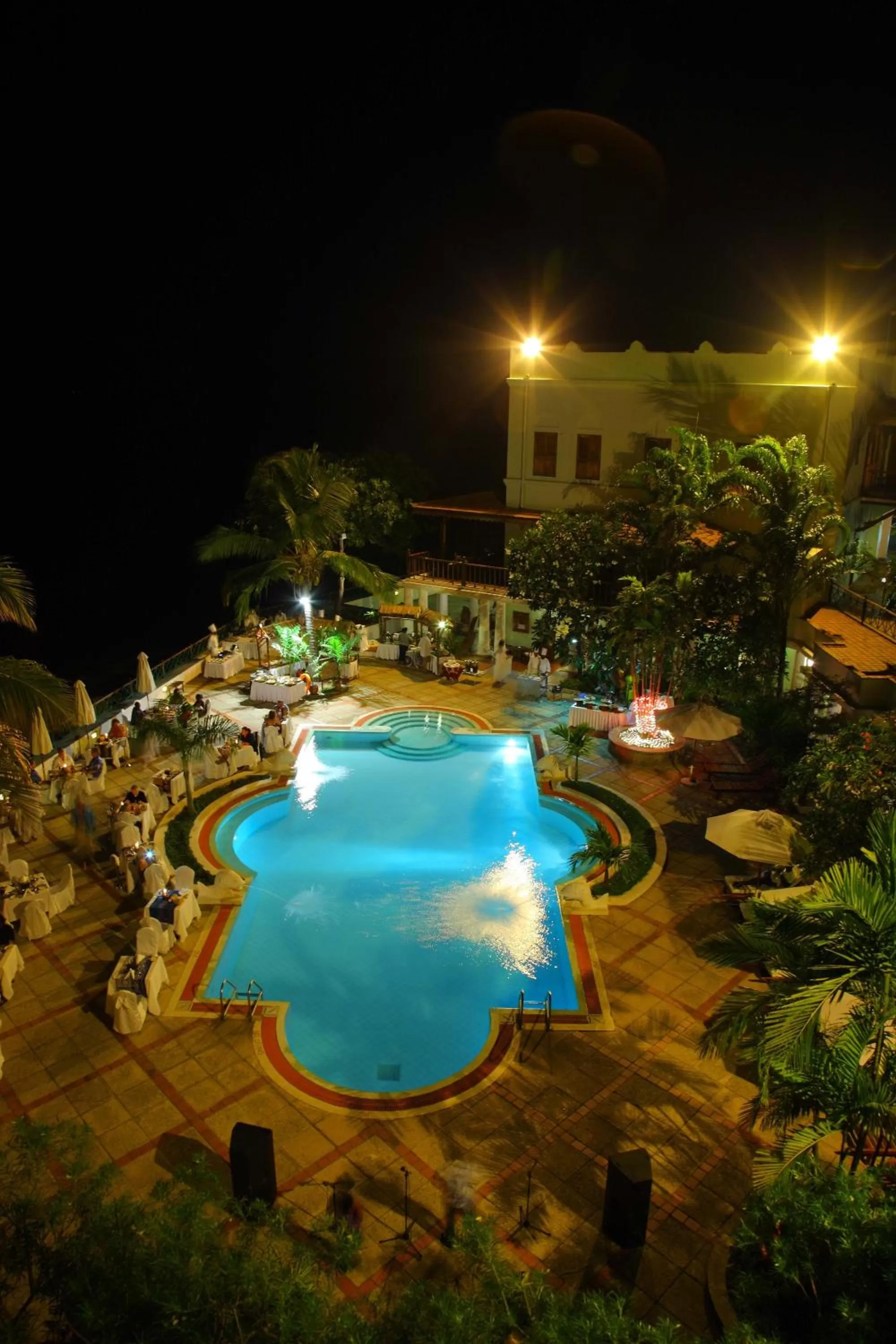 Swimming pool in Zanzibar Serena Hotel