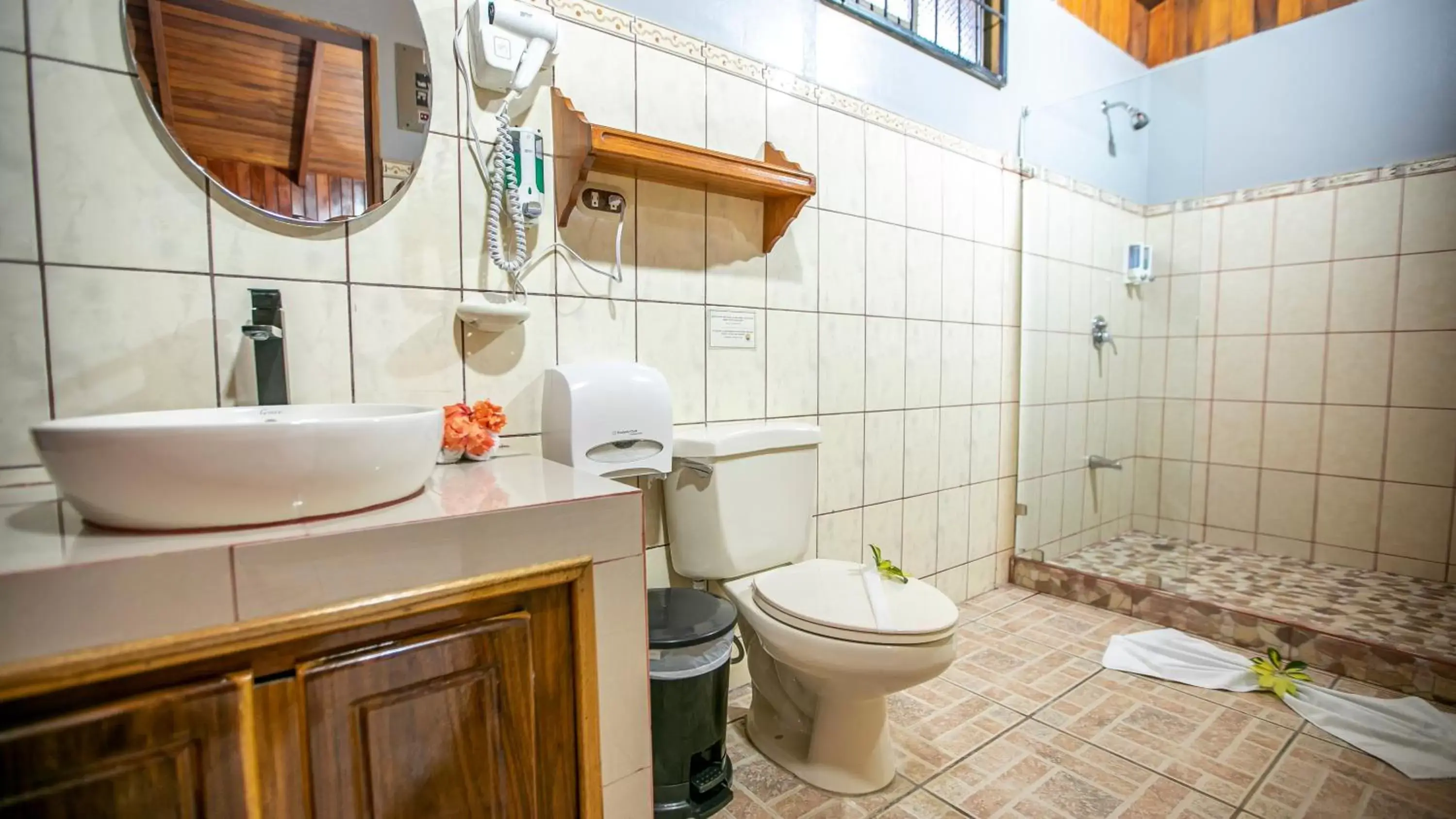 Bathroom in Hotel Rancho Cerro Azul