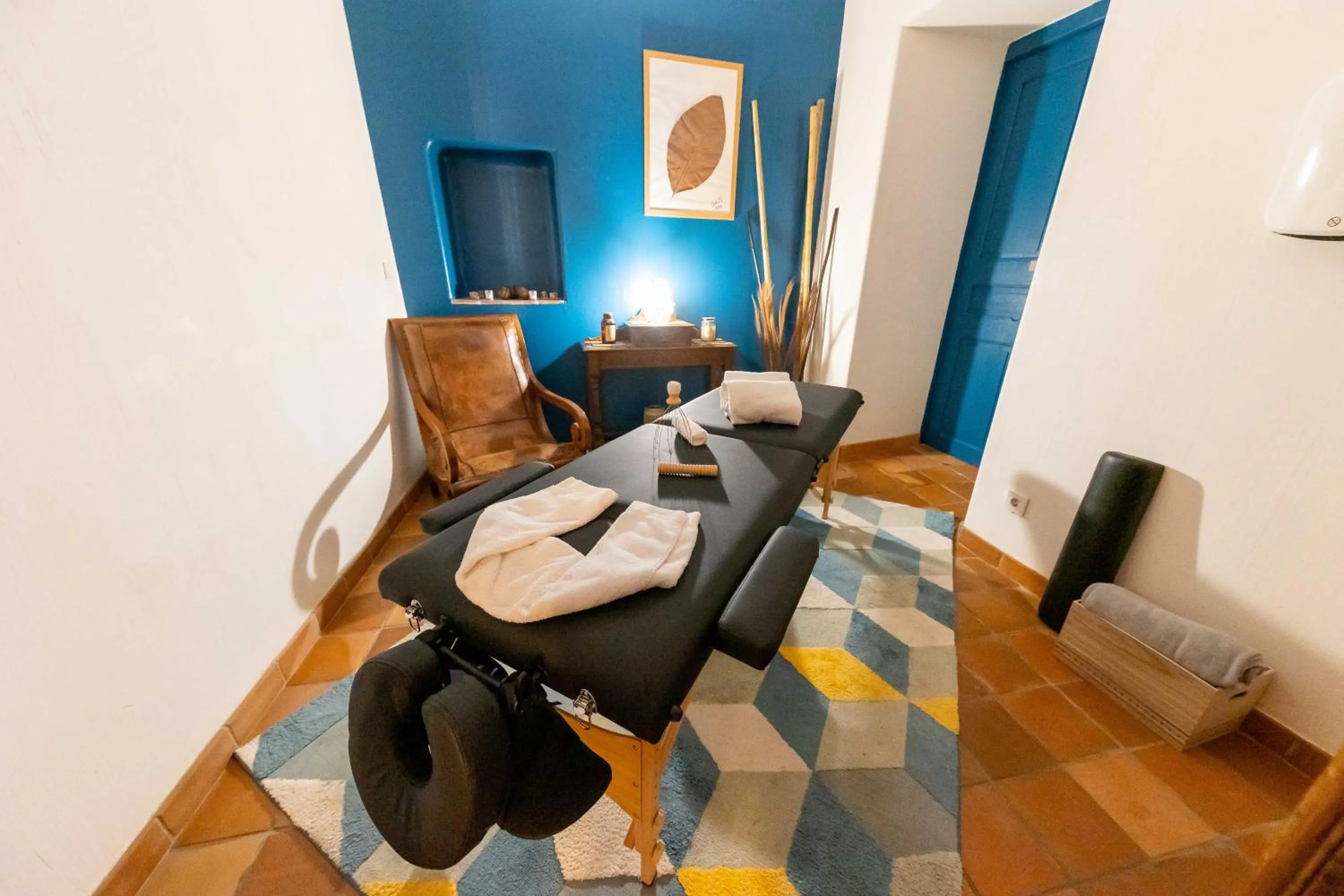 Bed in Hotel Le Mas Trilles