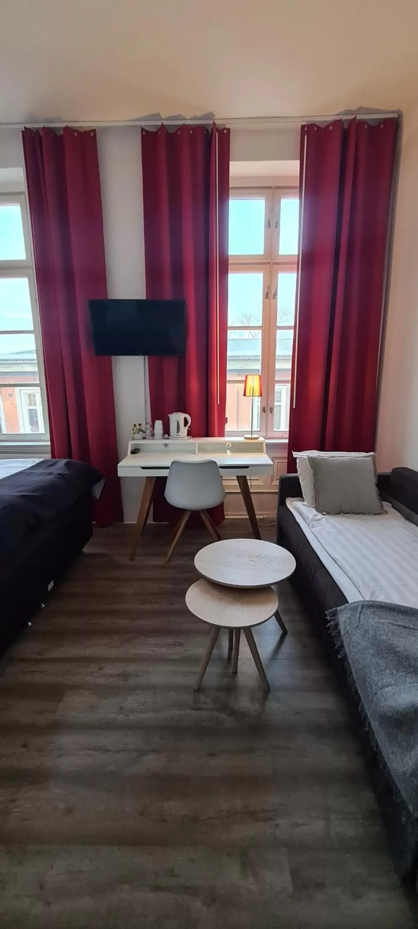 Property building, Bed in Arboga Stadshotell Property building, Bed in Arboga Stadshotell