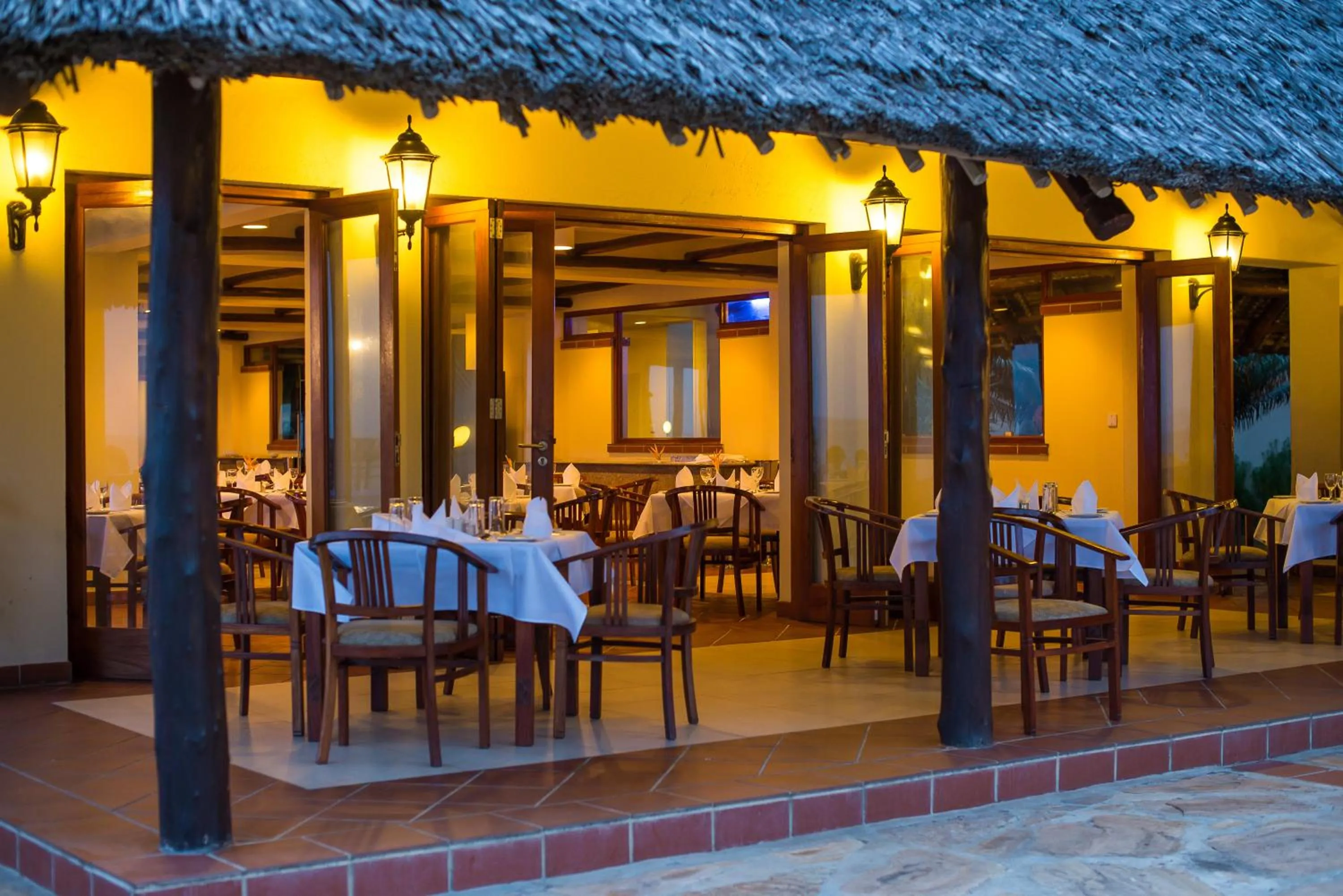 Food and drinks in White Sands Hotel