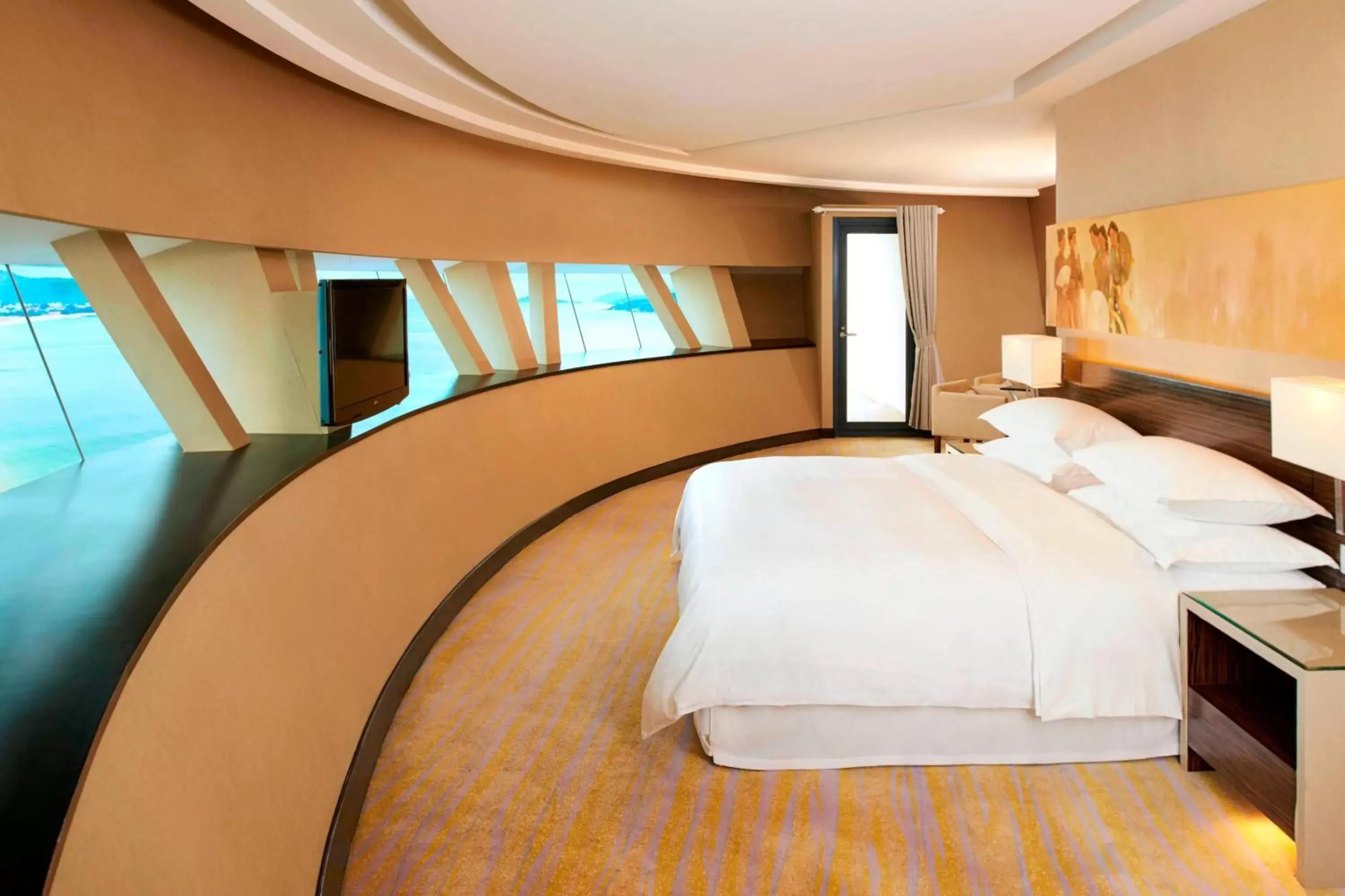 Bedroom, Bed in Sheraton Nha Trang Hotel & Spa