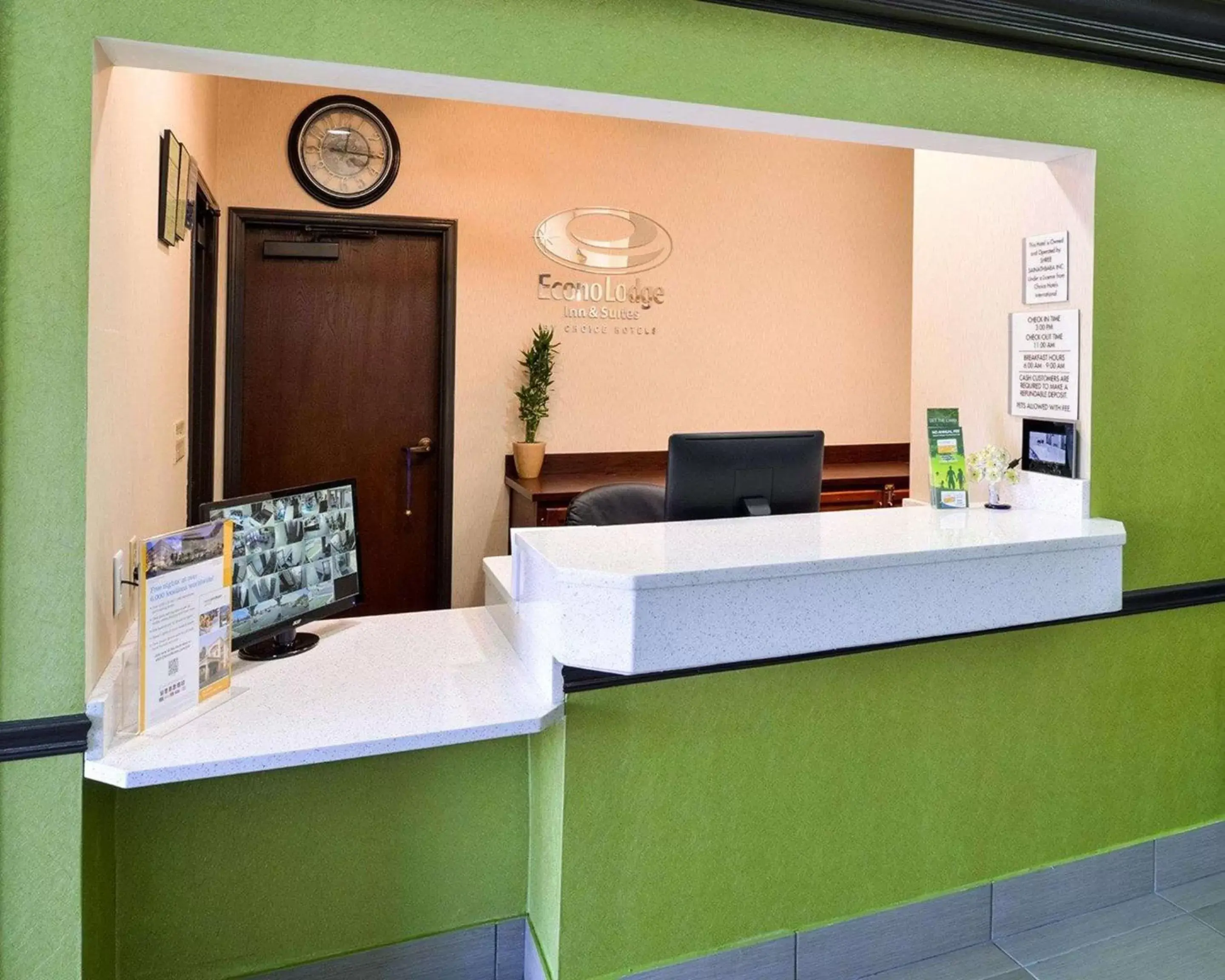 Lobby or reception, Lobby/Reception in Econo Lodge Inn & Suites Shelbyville