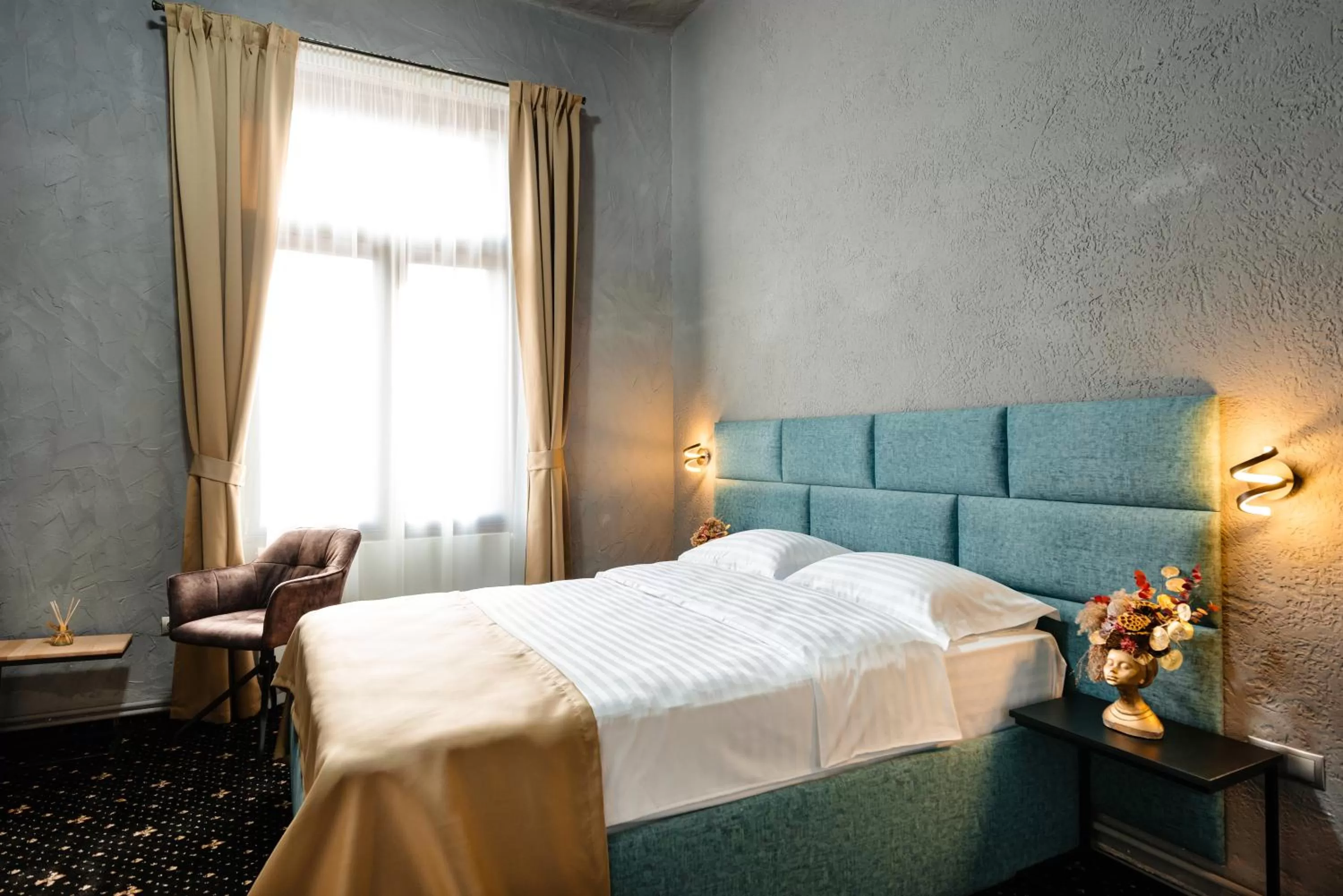 Photo of the whole room, Bed in Palace Bulevard Inn