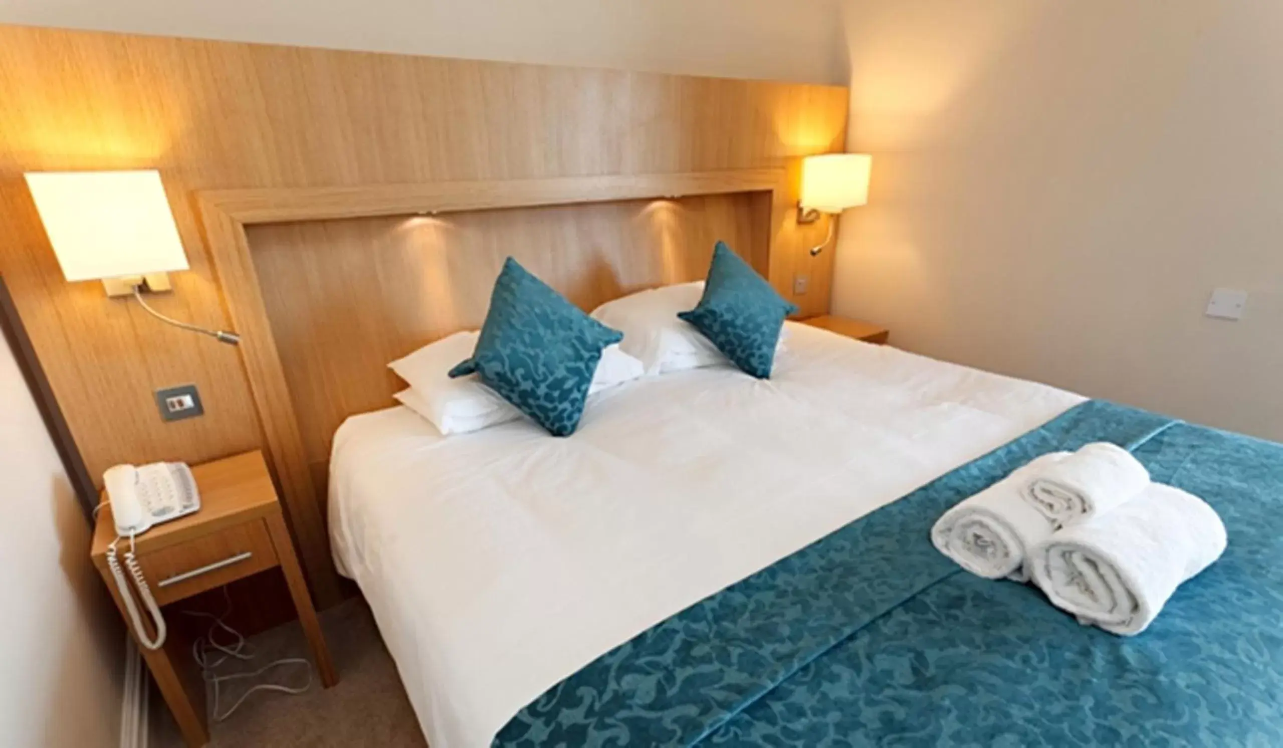 Standard Double or Twin Room in Links Country Park Hotel