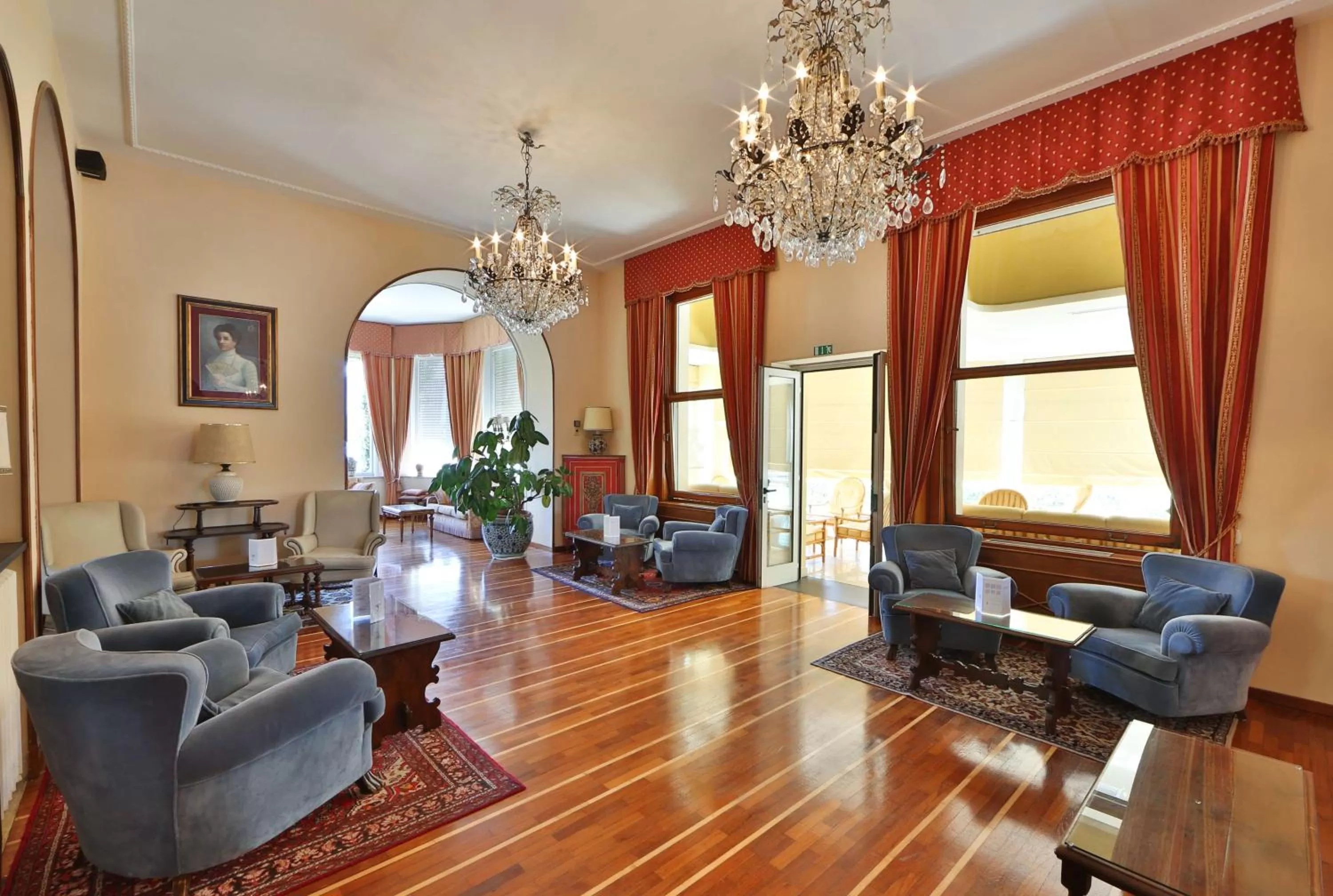 Lobby or reception in Best Western Regina Elena