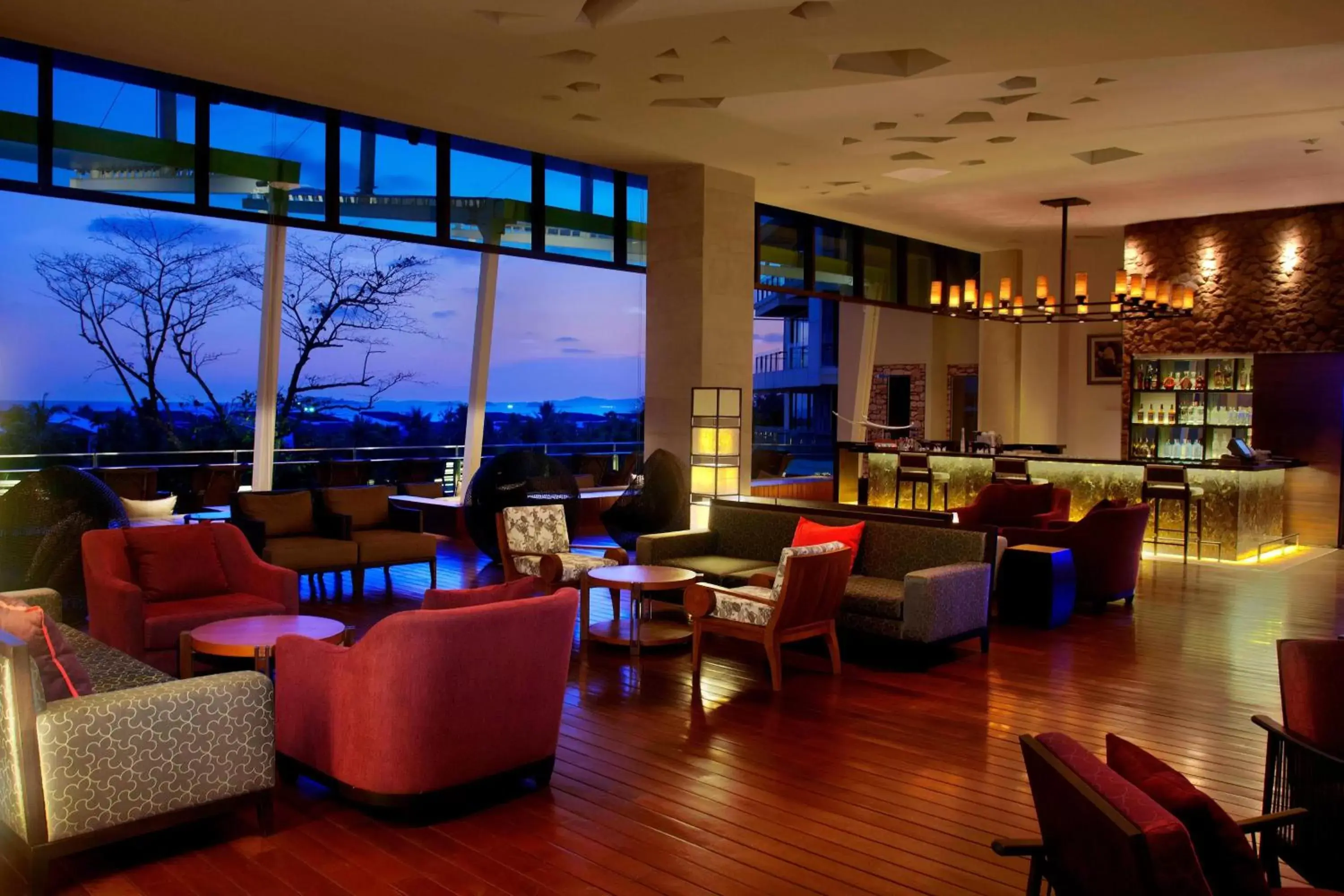 Lounge or bar in Rayong Marriott Resort & Spa