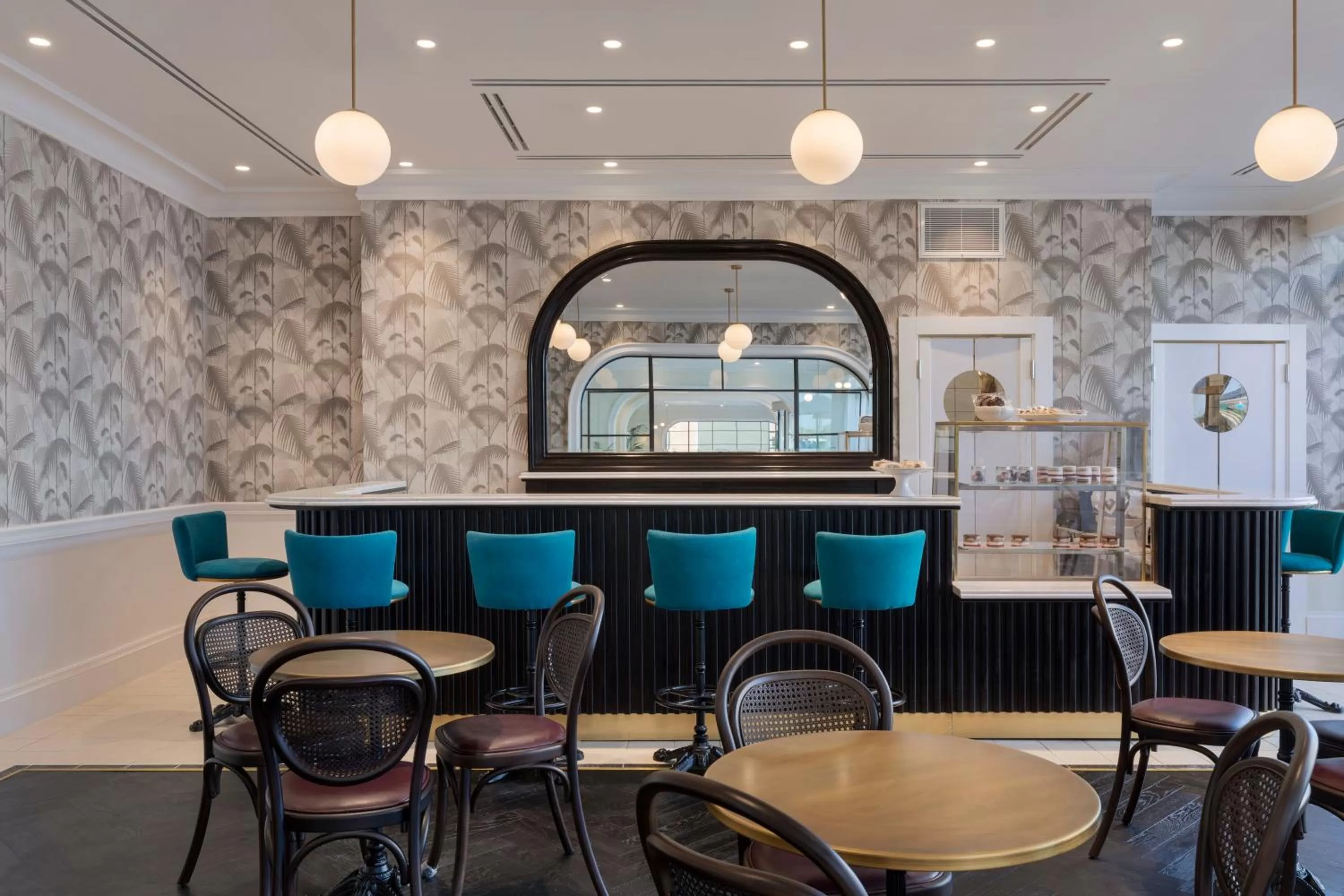 Lounge or bar in Resort Hadera by Jacob Hotels