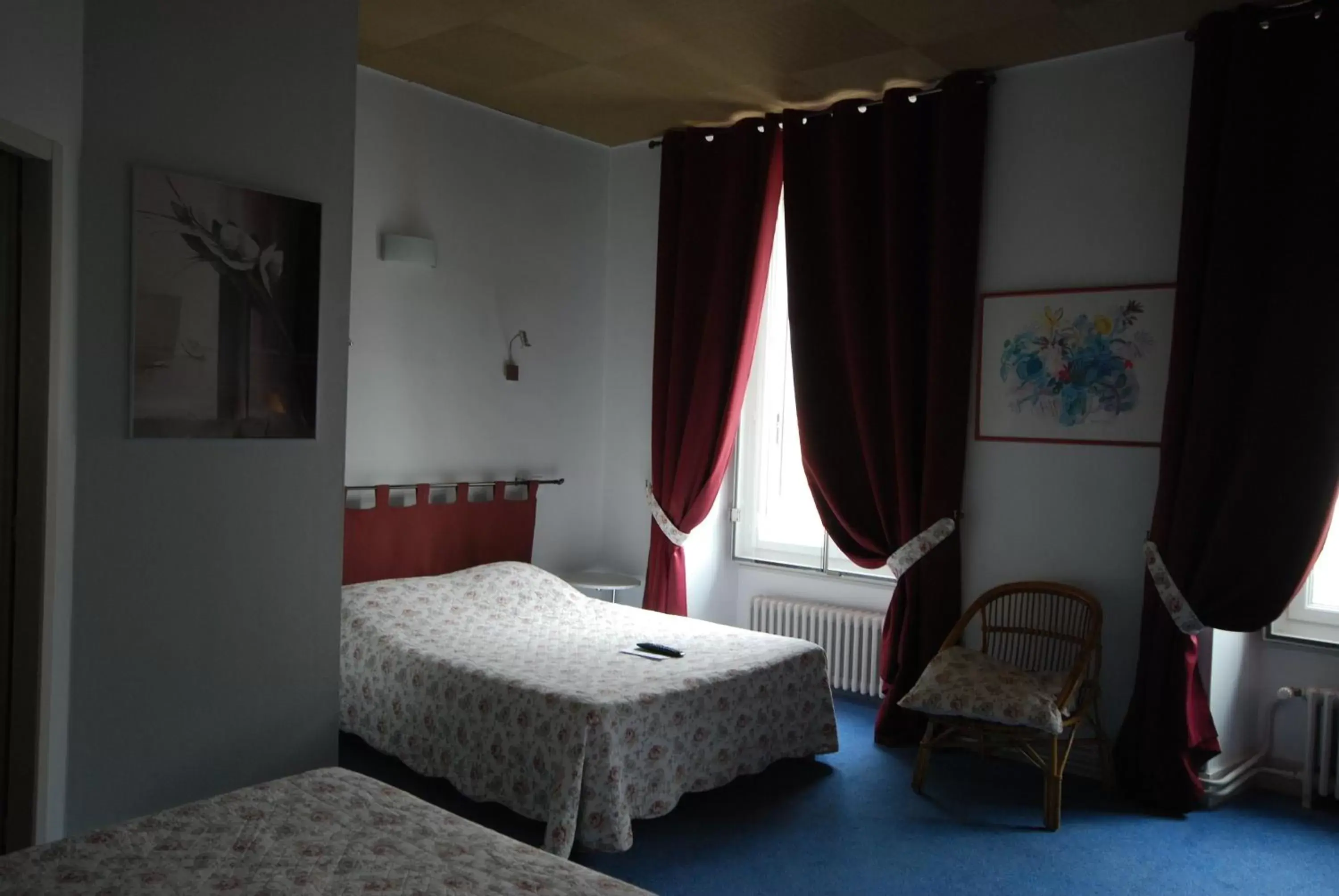 Photo of the whole room, Bed in Hôtel Adour