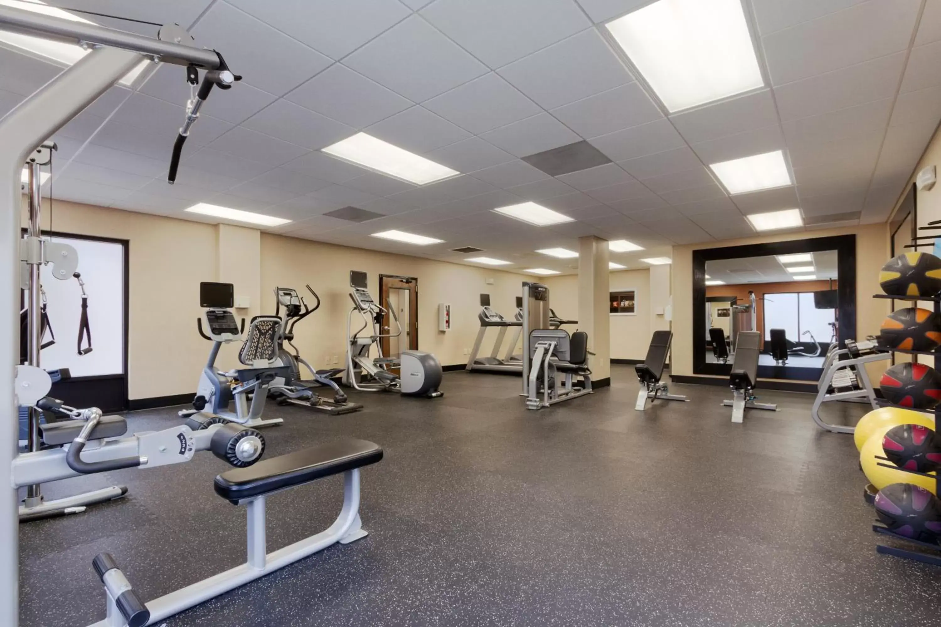 Fitness centre/facilities, Fitness Center/Facilities in Wingate by Wyndham - Charlotte Airport South I-77 at Tyvola