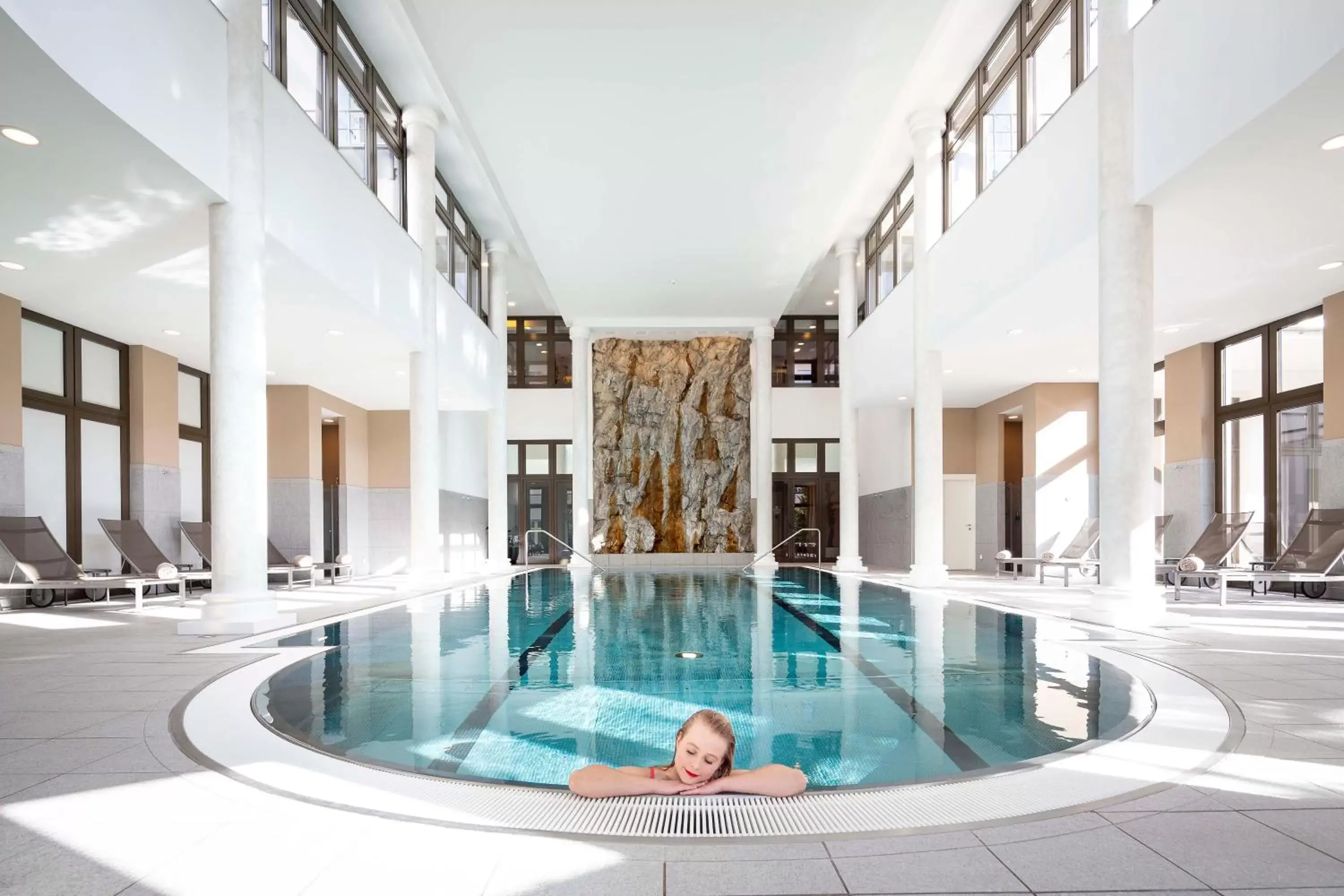 Swimming Pool in Grand Hotel des Bains Kempinski