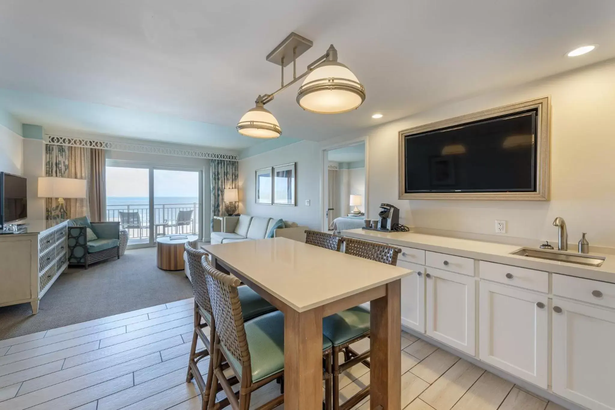 Bedroom, TV/Entertainment Center in Omni Amelia Island Resort