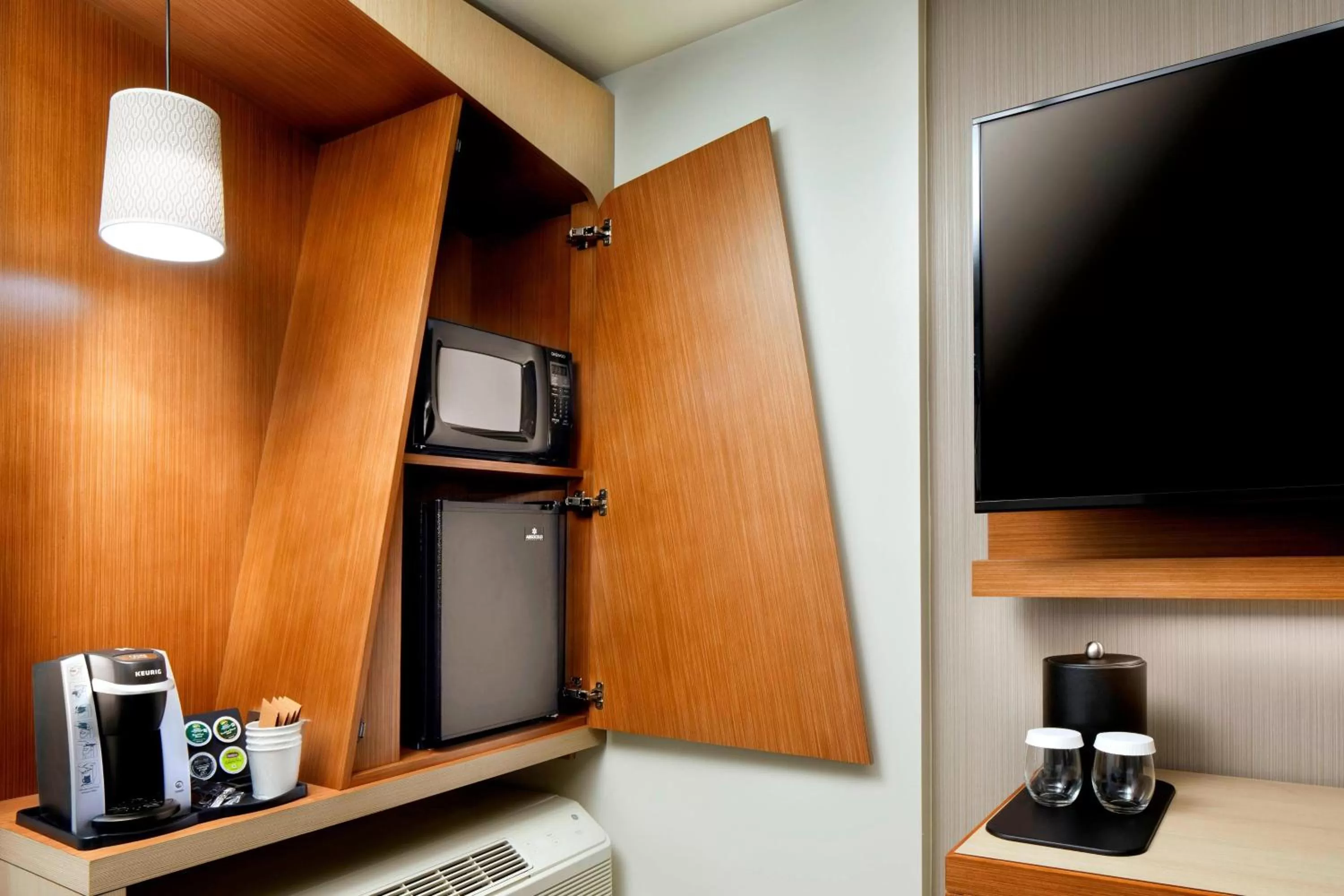 Suite, 2 Queen, Sofa bed in Courtyard by Marriott Houston Intercontinental Airport