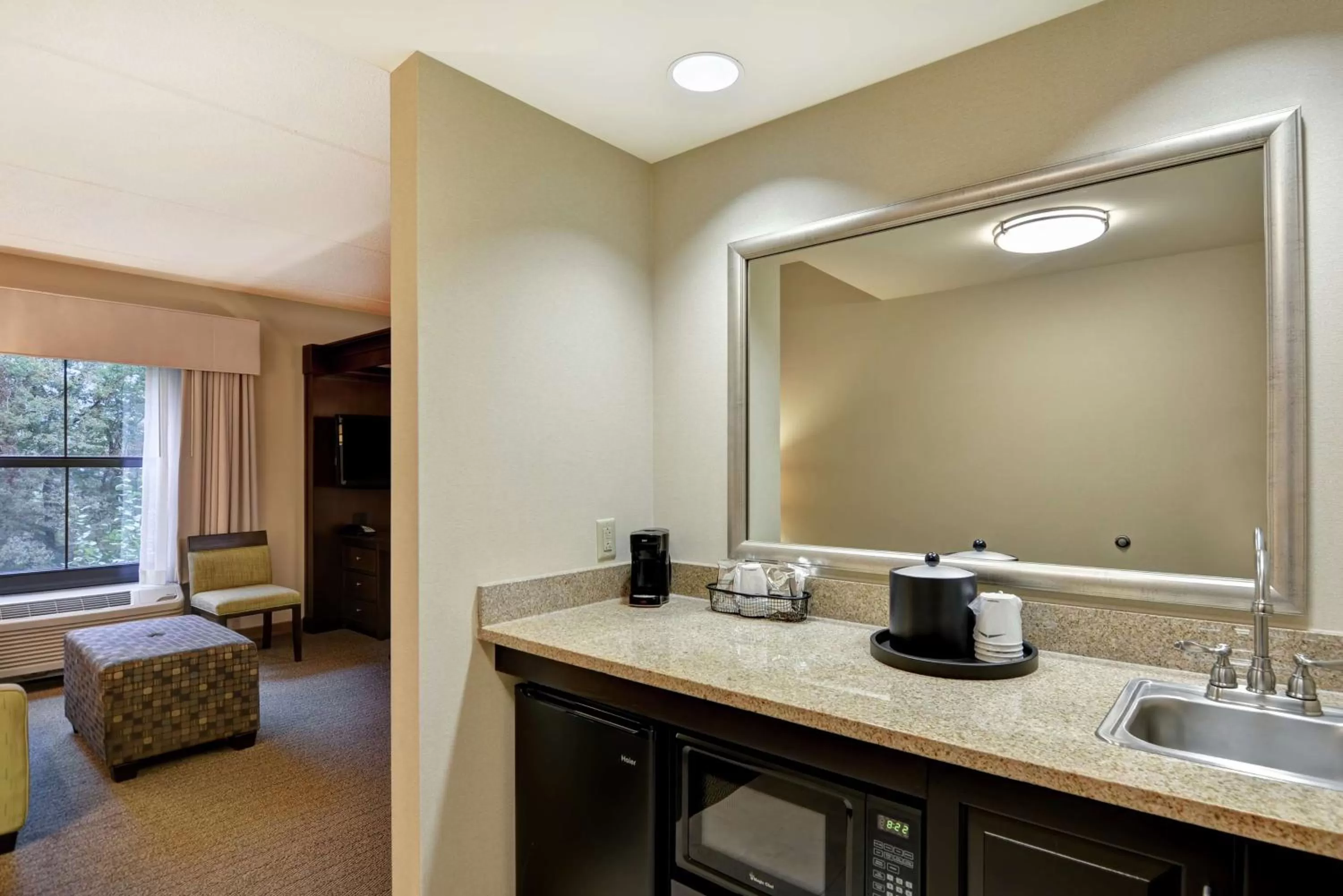 Kitchen or kitchenette in Hampton Inn Tunkhannock