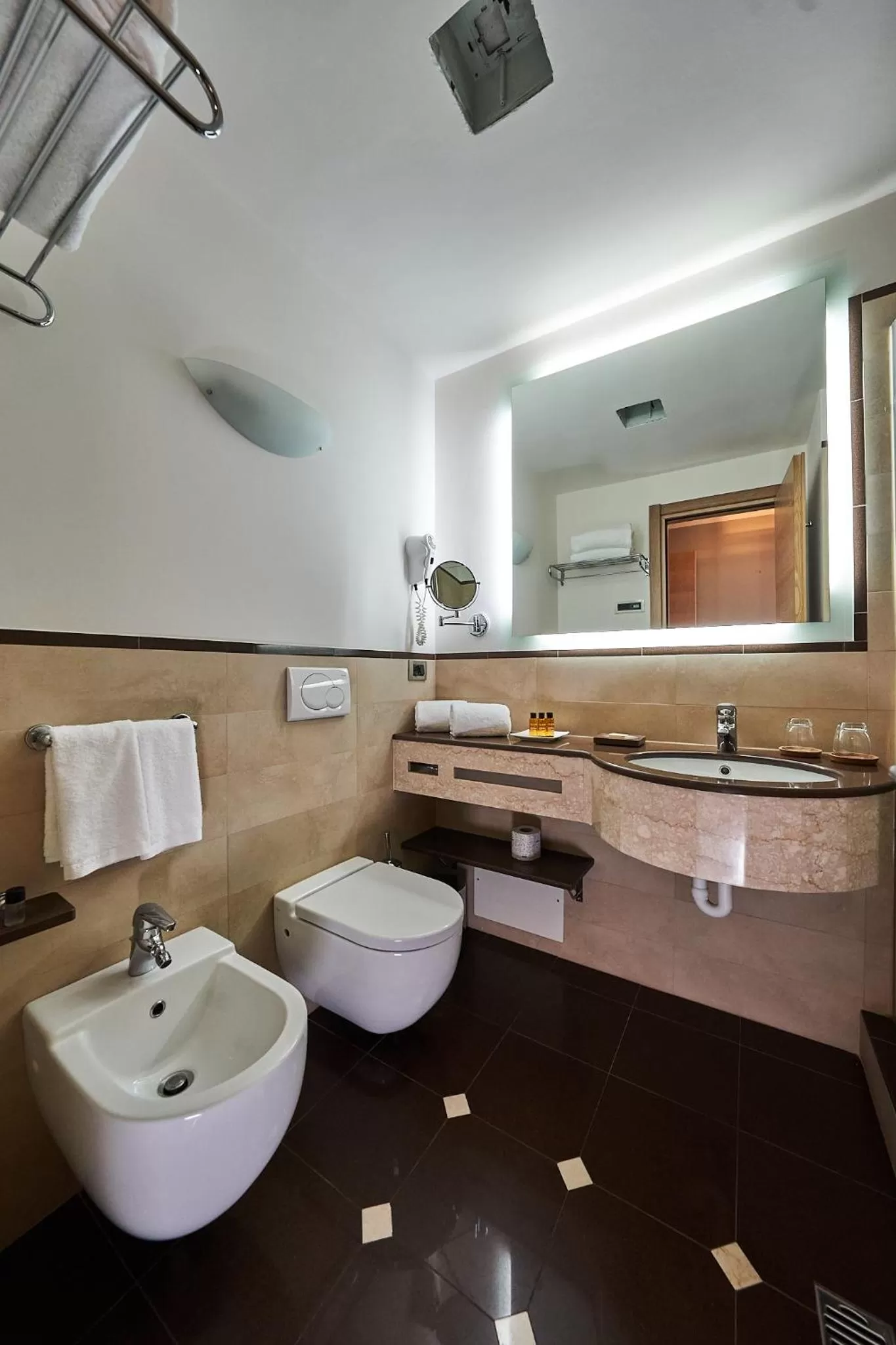 Standard Single Room in Hotel Astoria