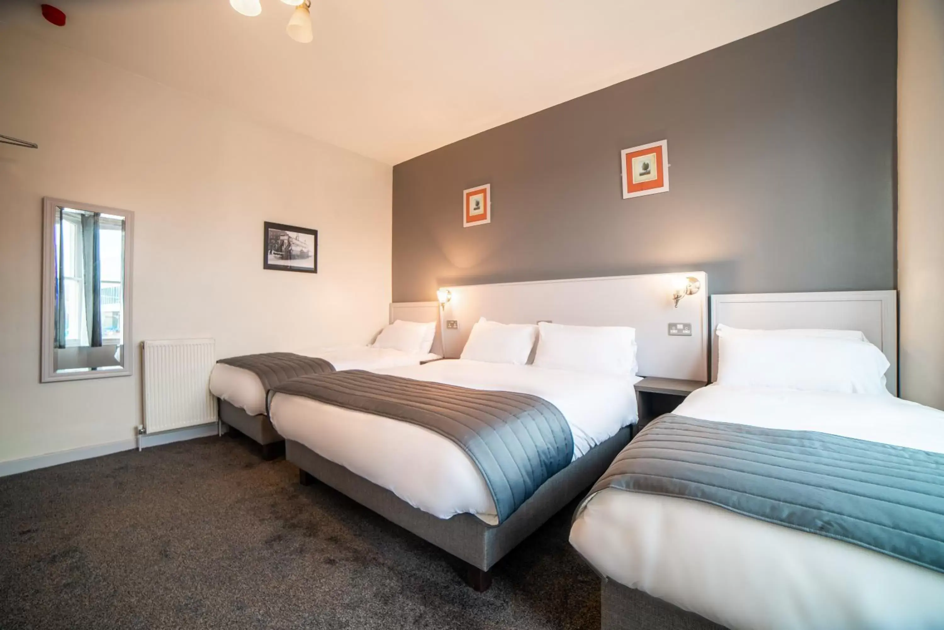 Bedroom, Bed in Comfort Inn Blackpool Gresham