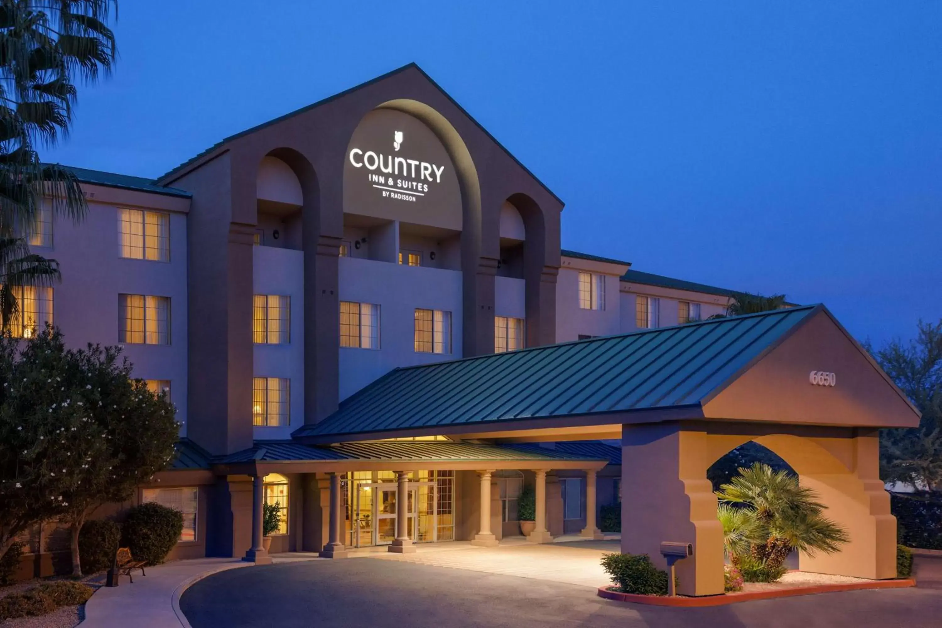 Property building in Country Inn & Suites by Radisson, Mesa, AZ