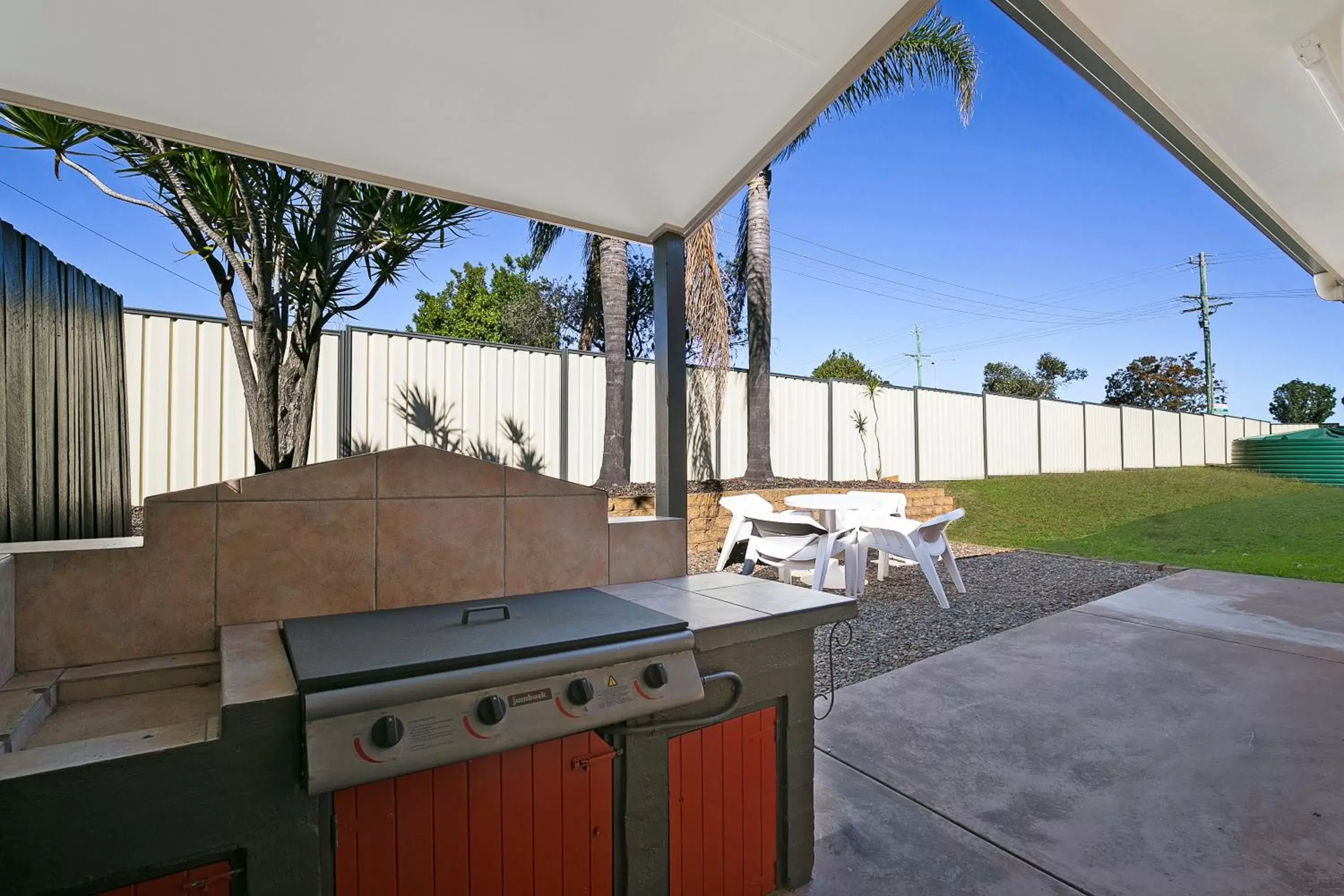 BBQ facilities in Sunray Motor Inn